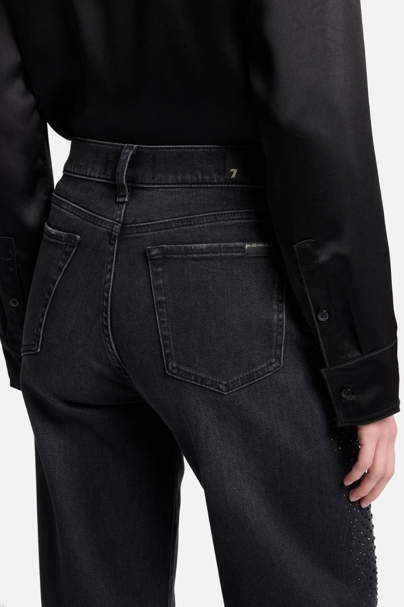 7-for-all-mankind-luxe-vintage-twisted-lotta-jeans-bottomline image 4