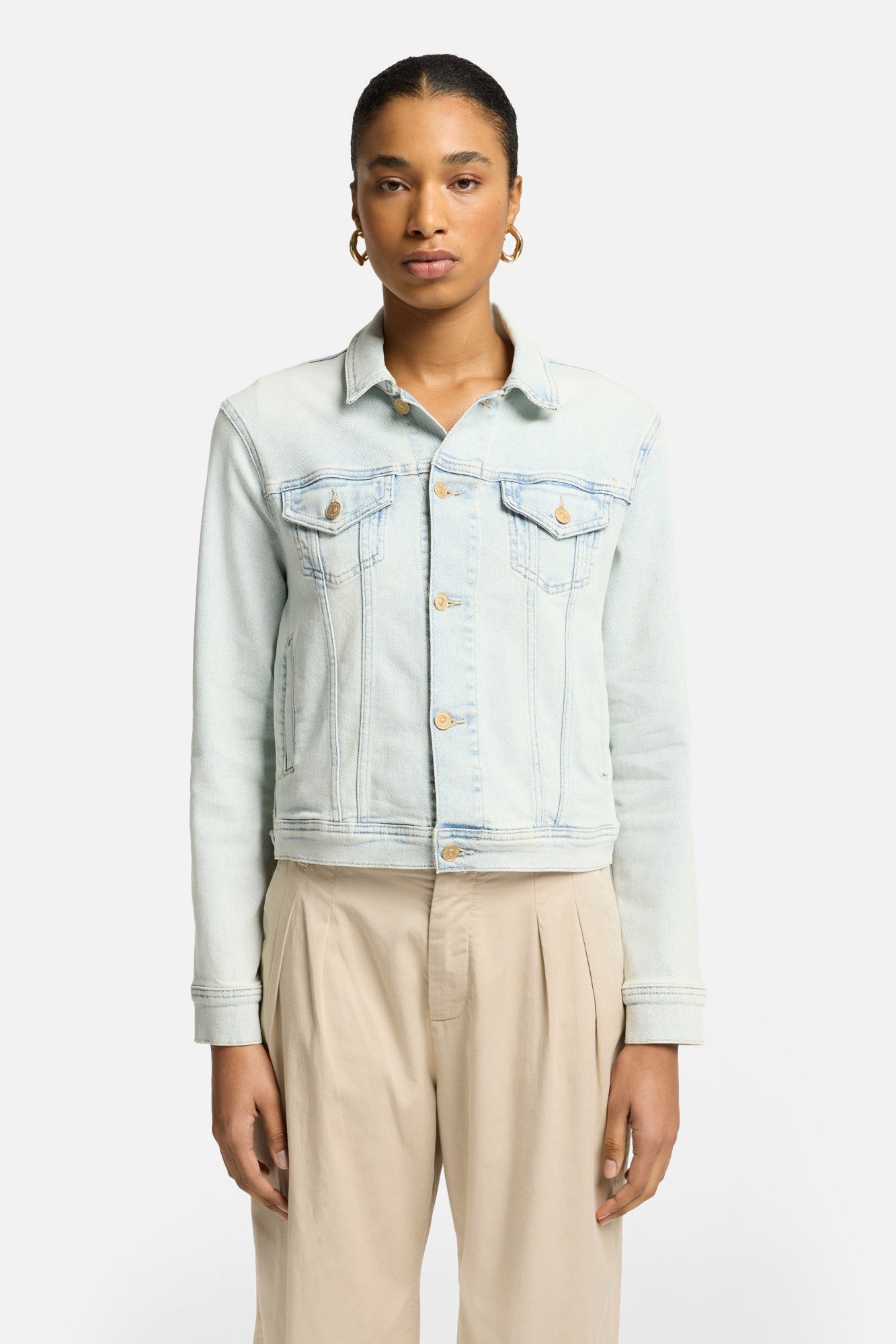 7-for-all-mankind-luxe-vintage-trucker-jeansjacke-in-maui image 3