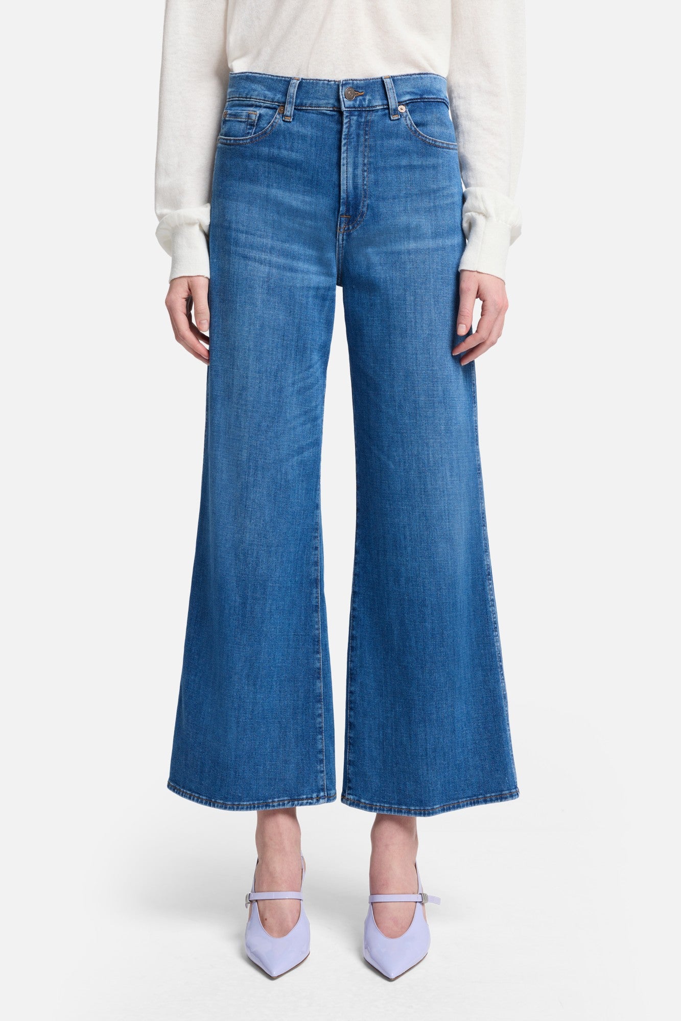 7-for-all-mankind-lotta-left-hand-cropped-wide-leg-jeans-in-nevada image 3