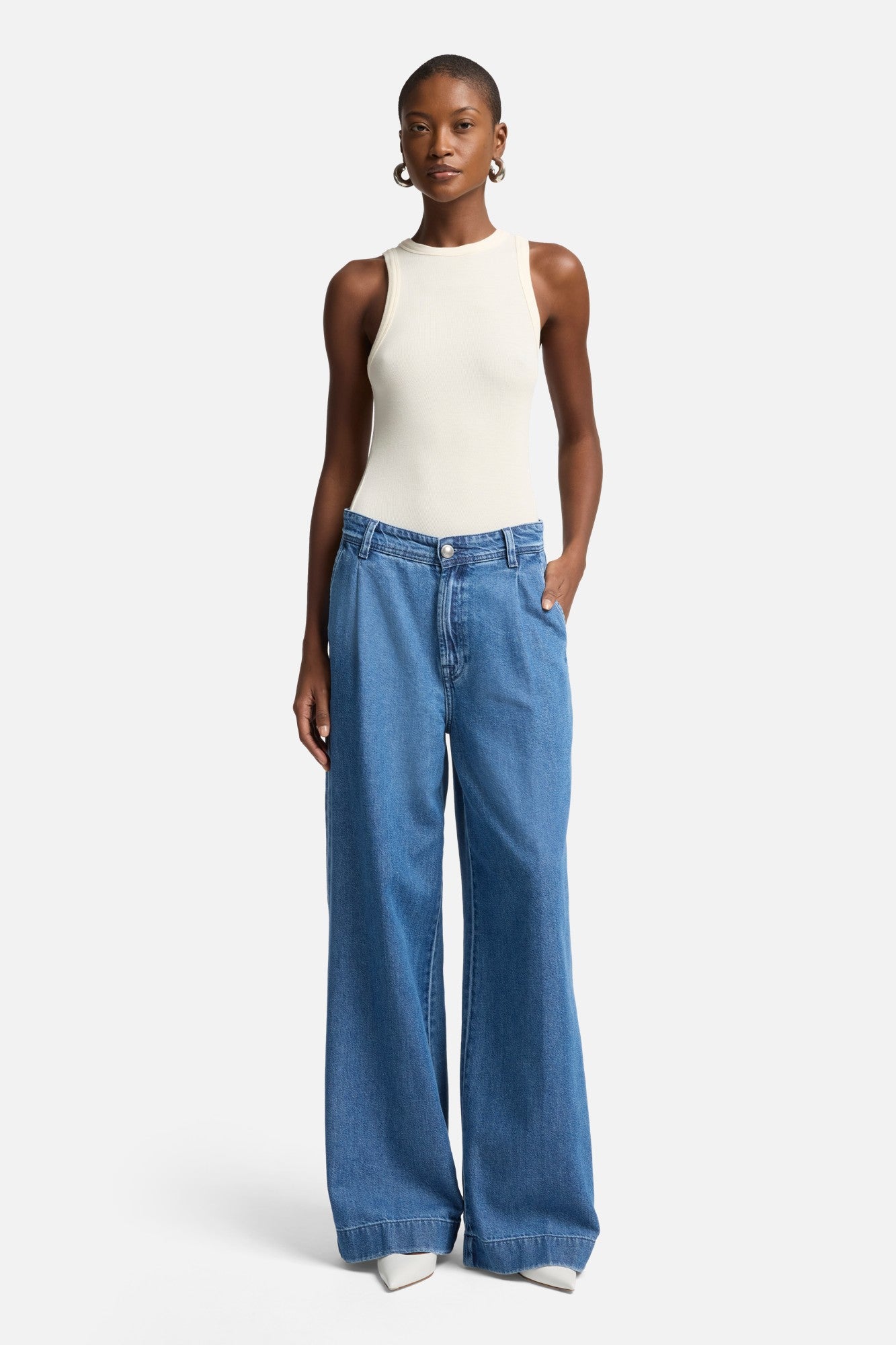 7-for-all-mankind-weightless-pleated-denim-trouser-hilo image 2