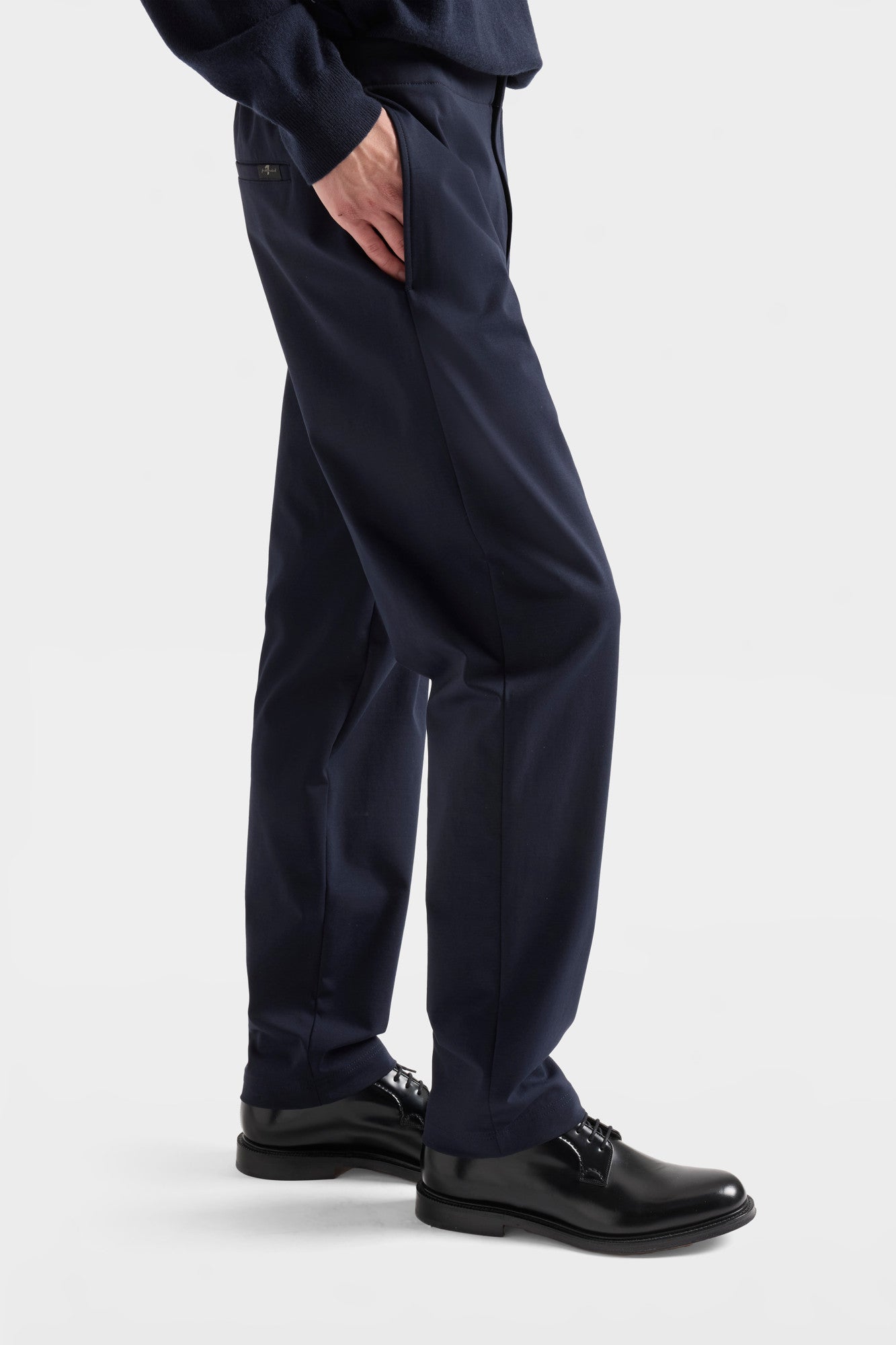 7-for-all-mankind-the-straight-hose-luxe-performance-knit-navy image 3