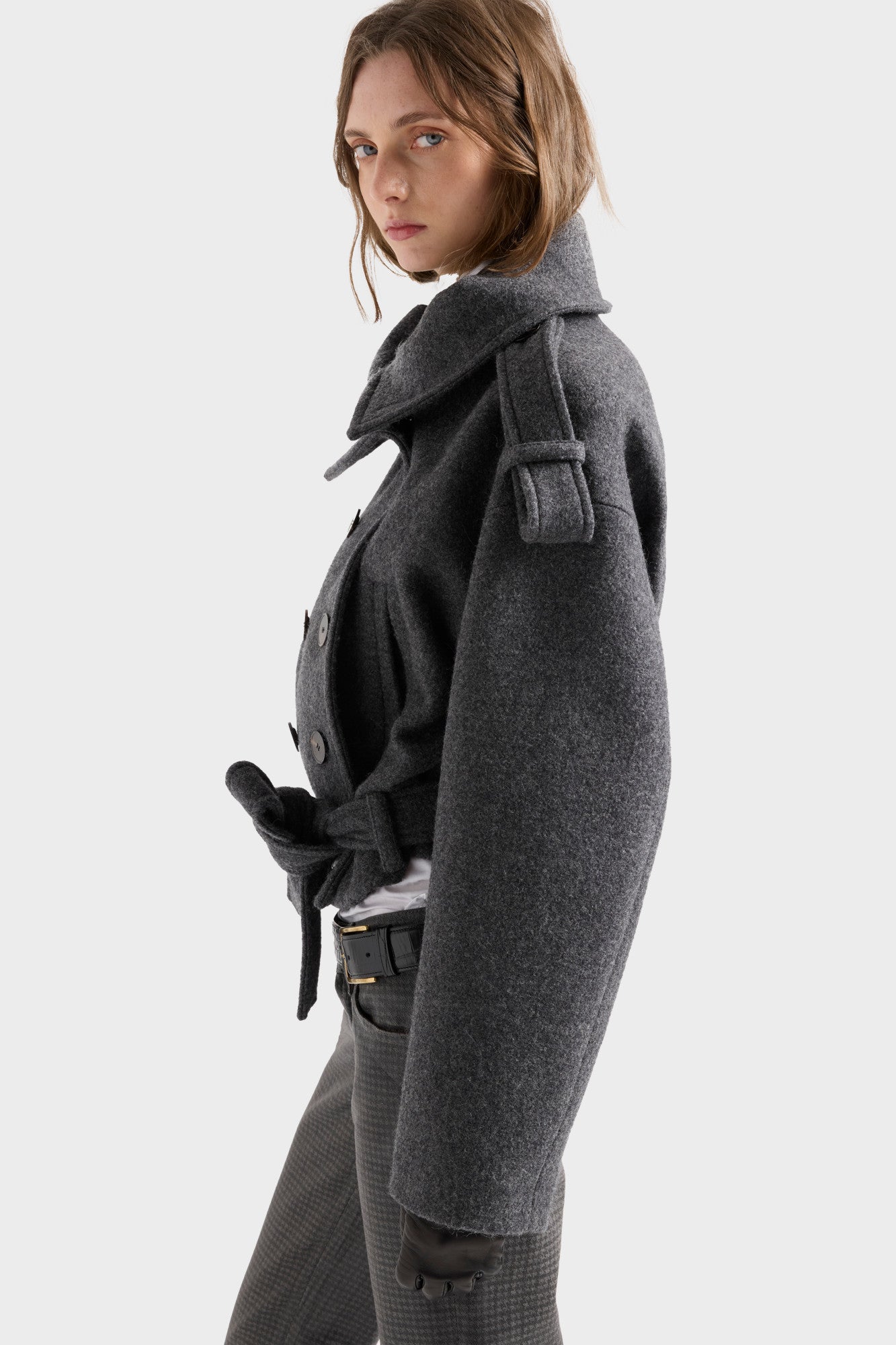 7-for-all-mankind-double-breasted-high-neck-short-coat-wollmantel-in-wool-gunmet image 6