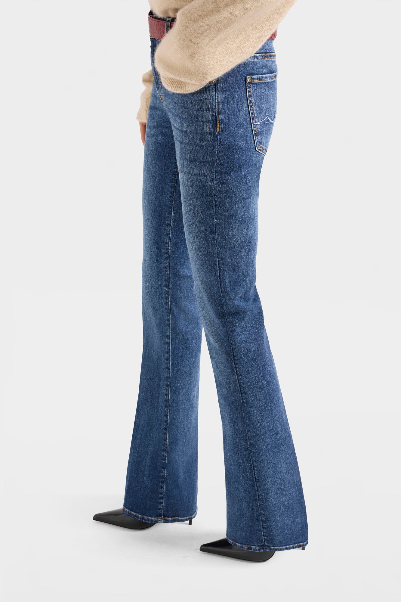 7-for-all-mankind-slim-illusion-bootcut-jeans-soho-light-damen image 6