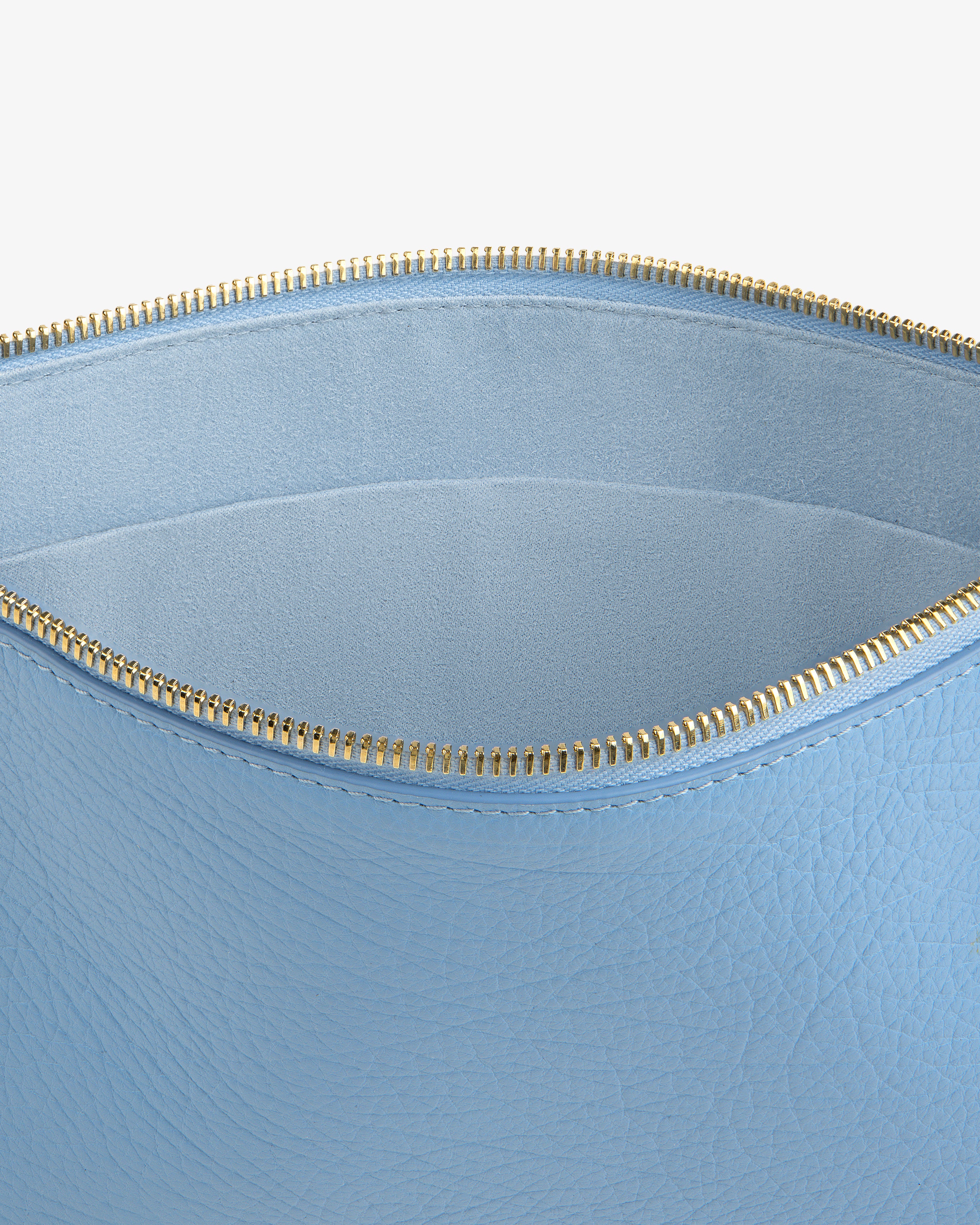 aim-leon-dore-small-tumbled-leather-pouch-blaue-kalbsleder-tasche image 4