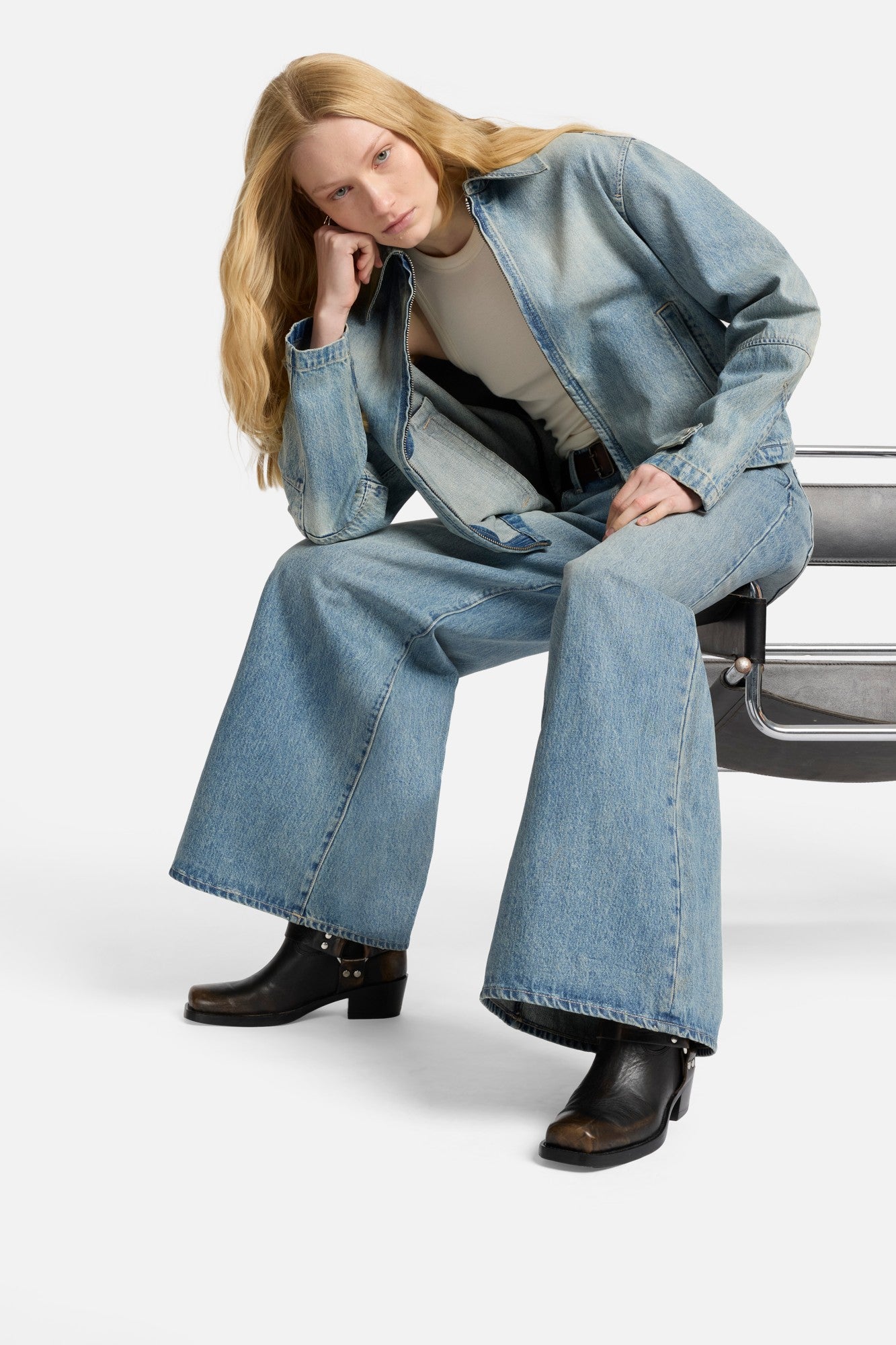 7-for-all-mankind-marie-wide-leg-coated-midland image 7