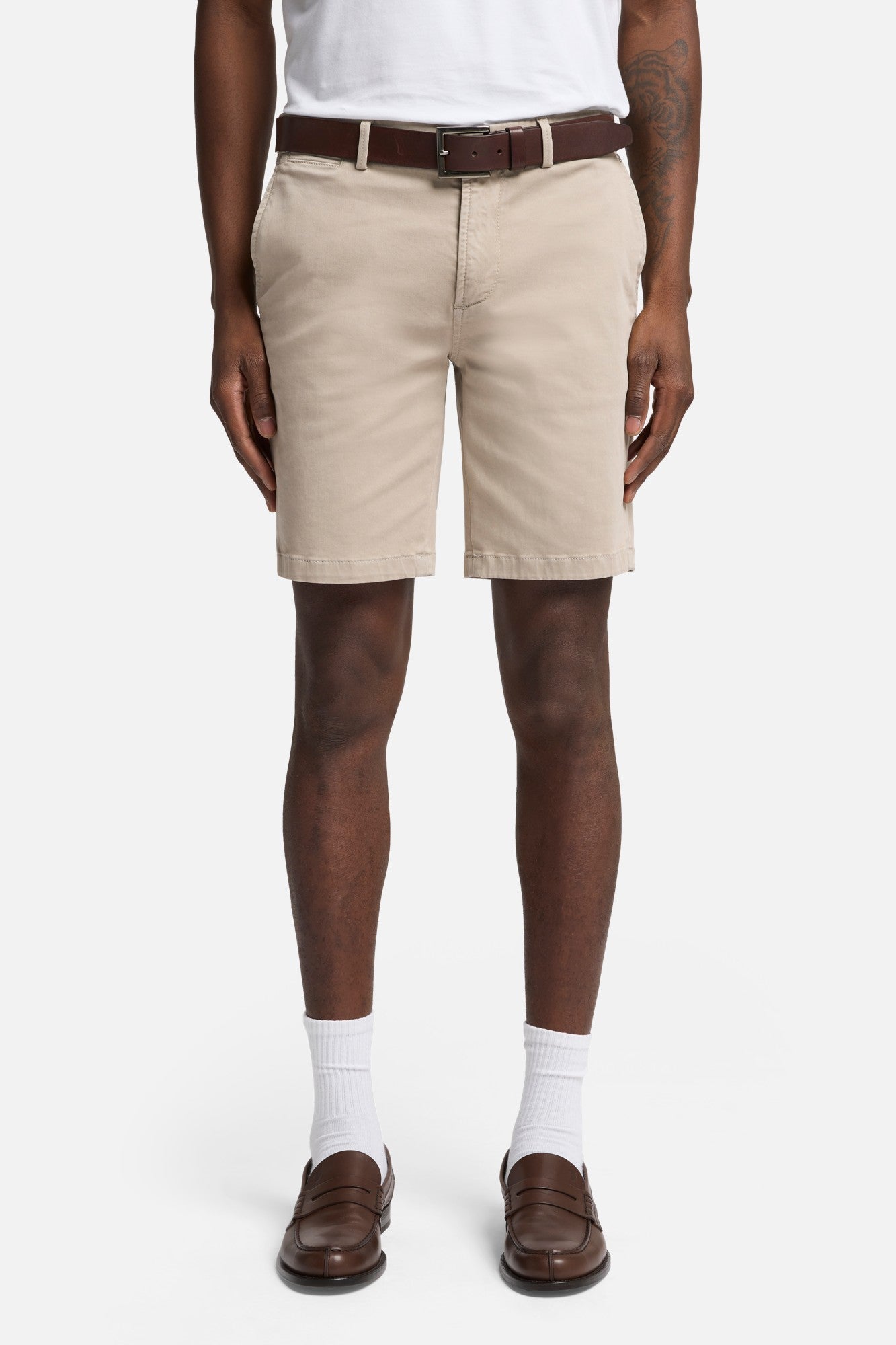 7-for-all-mankind-luxe-performance-andrew-short-sunbuff image 3