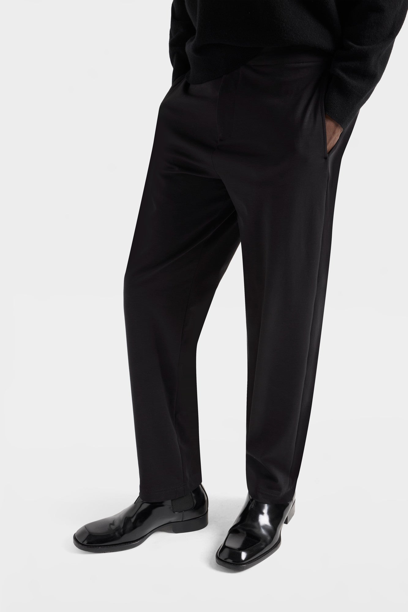 7-for-all-mankind-luxe-performance-knit-hybrid-pant-herren-hose-schwarz image 3