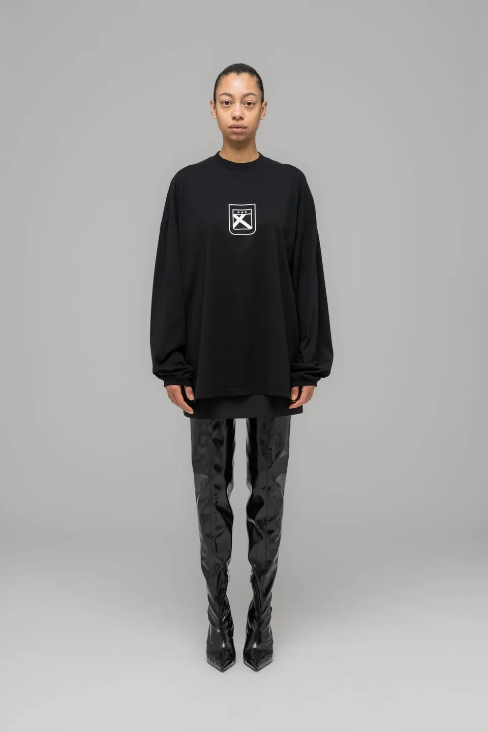 032c-fainting-cross-oversized-longsleeve-washed-black image 1
