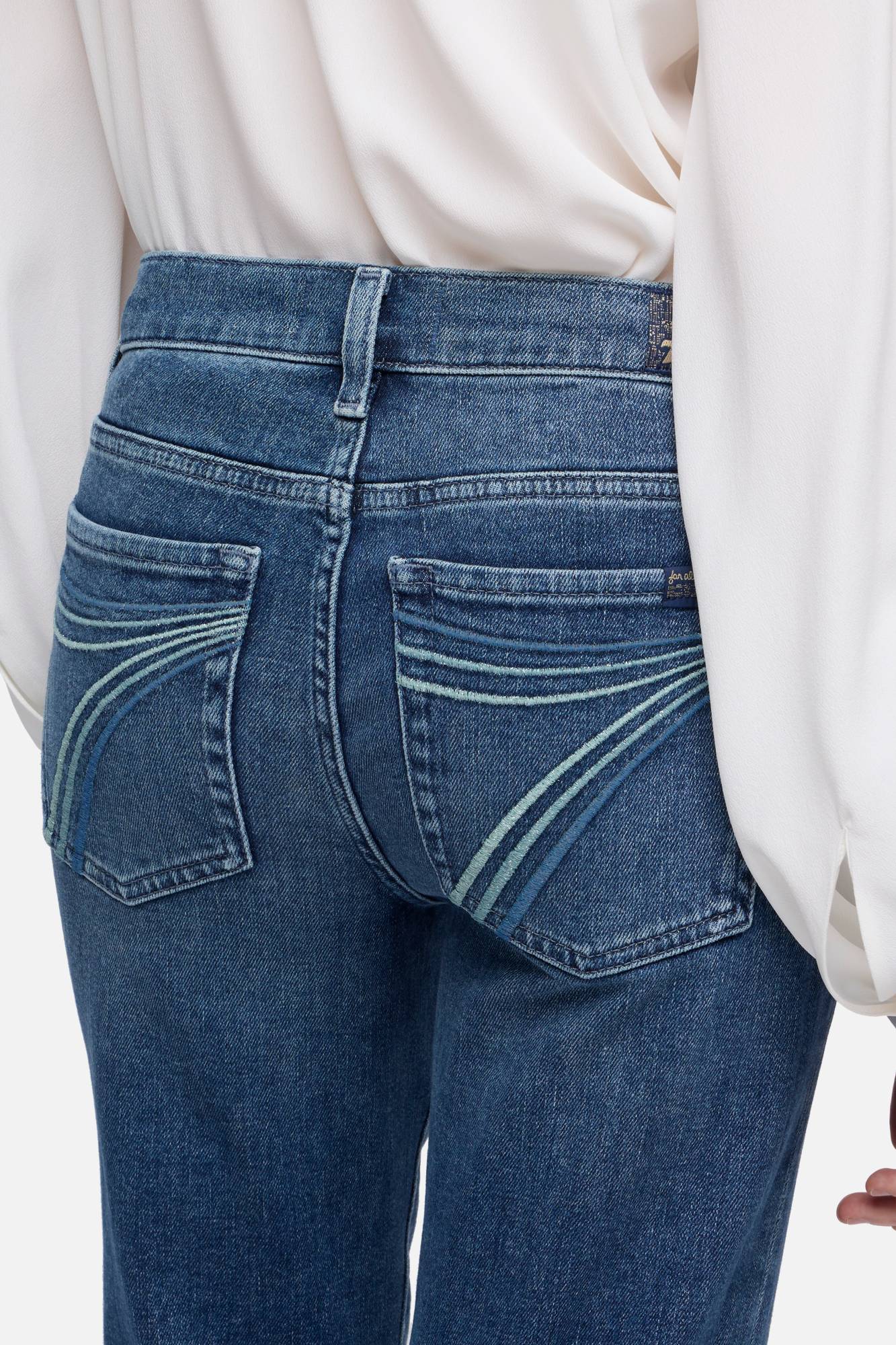 7-for-all-mankind-tailorless-dojo-flare-jeans-in-denim-flux image 4