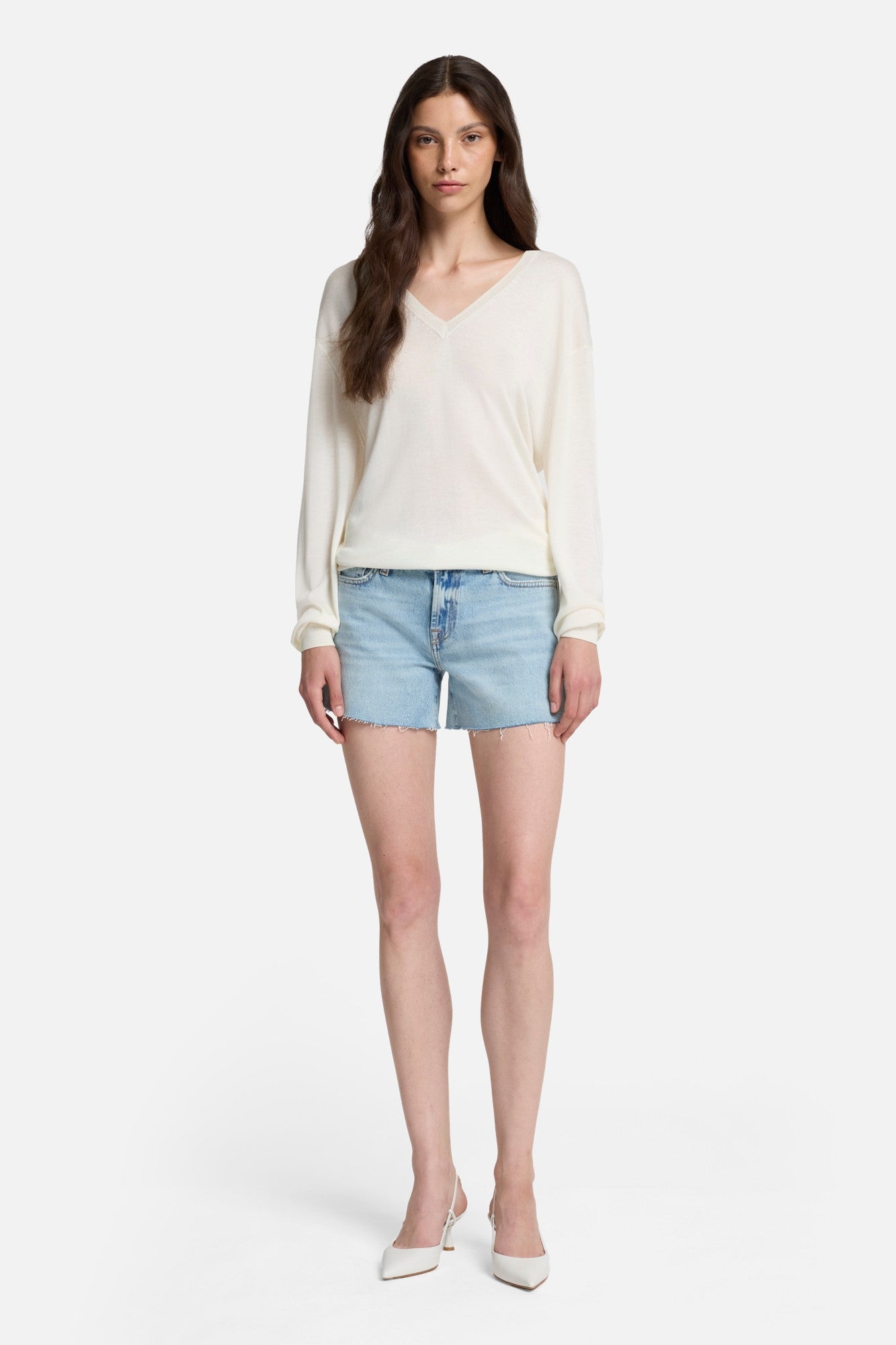 7-for-all-mankind-seidenmix-v-neck-pullover-in-ivory image 2