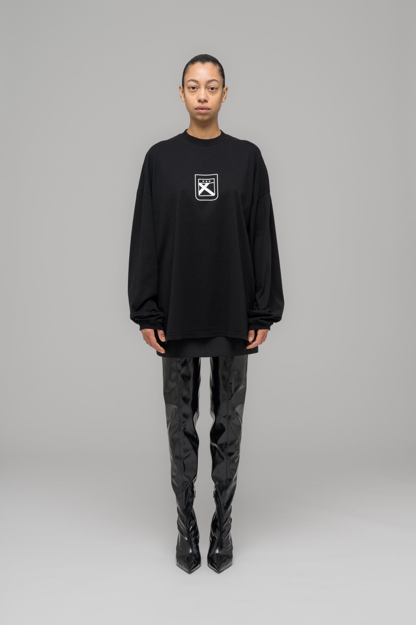 032c-fainting-cross-oversized-longsleeve-washed-black image 1