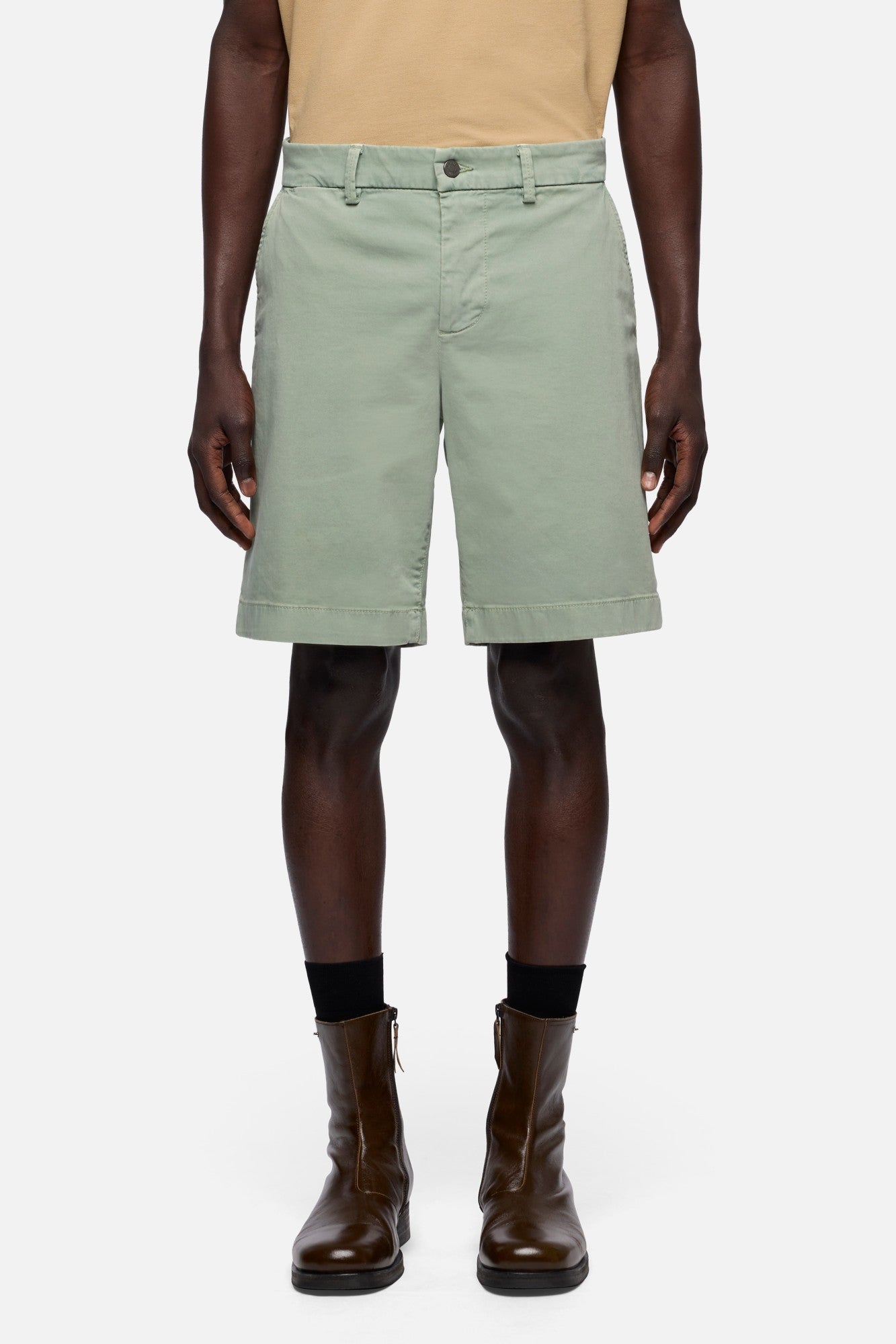 7-for-all-mankind-chino-short-luxe-performance-sateen-leaf-herren image 3