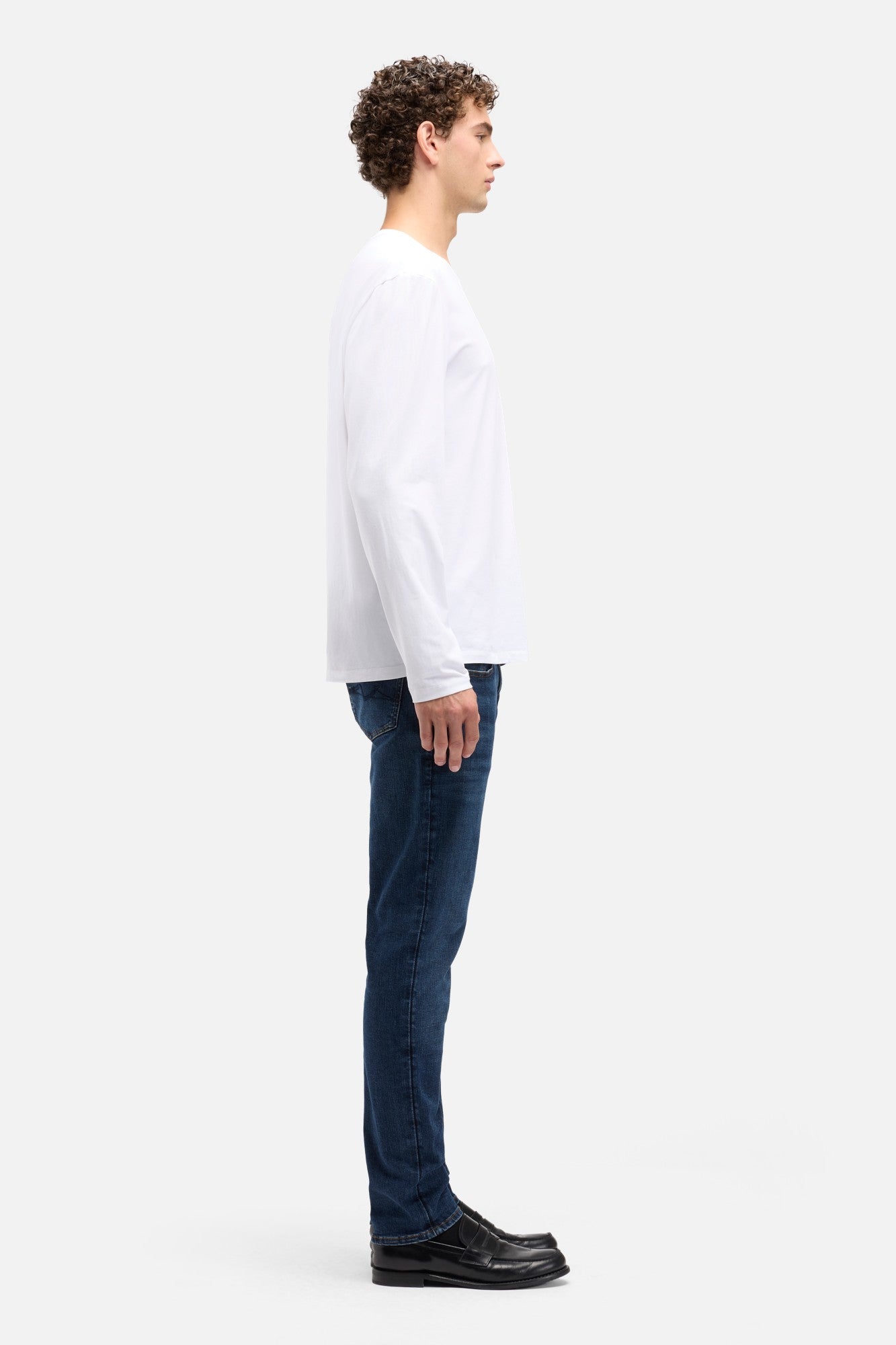 7-for-all-mankind-luxe-performance-longsleeve-tee-wei image 6