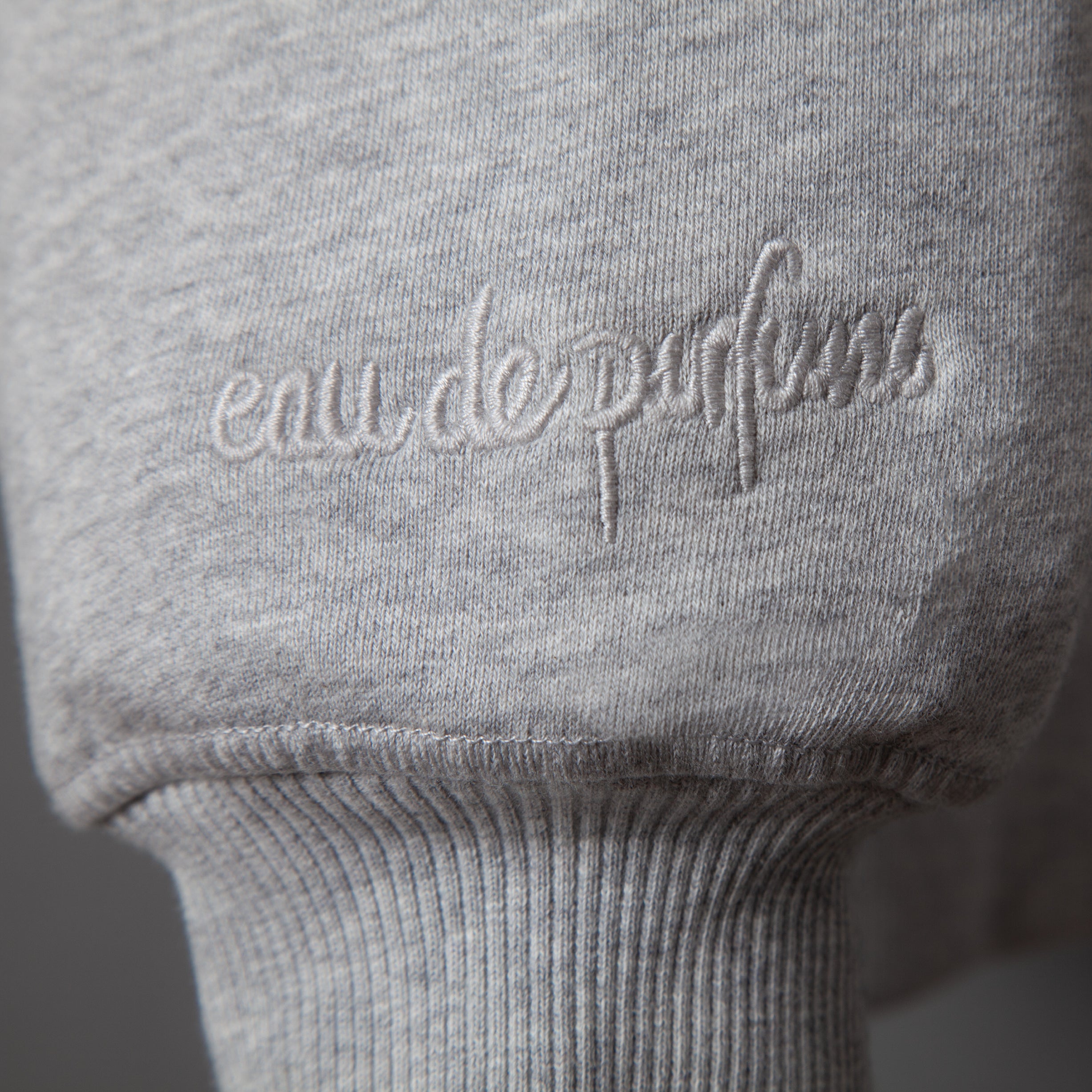 19-69-electric-avenue-high-school-sweater-grau image 4
