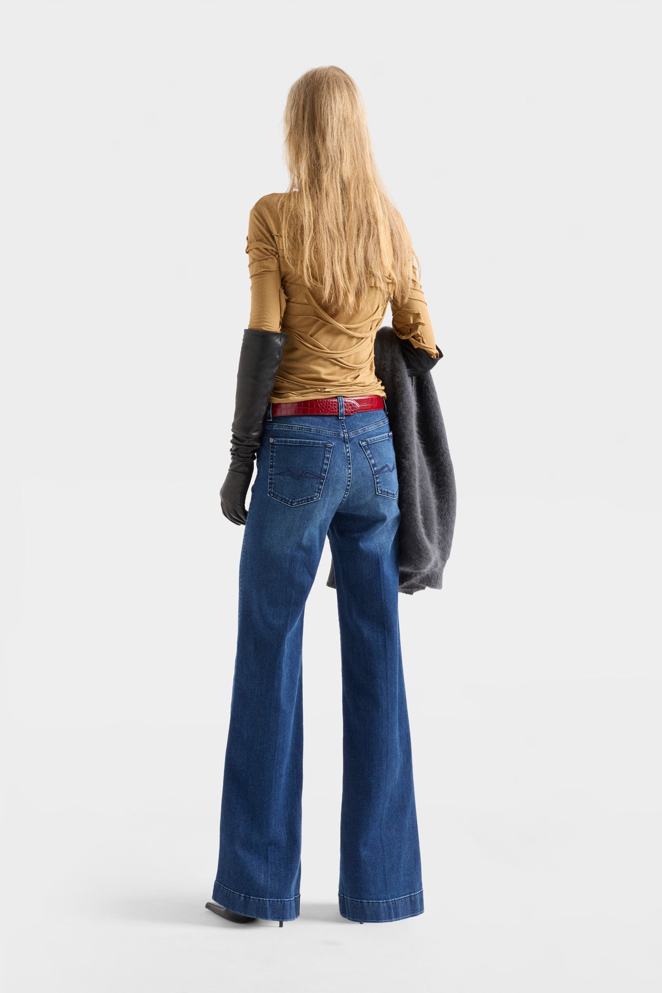 7-for-all-mankind-heritage-modern-dojo-jeans-wide-leg-in-soho-dark image 5