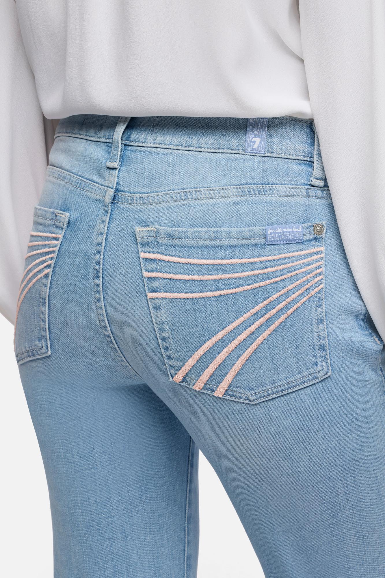 7-for-all-mankind-dojo-jeans-slim-illusion-wide-leg-in-indigo-bloom-hell image 4