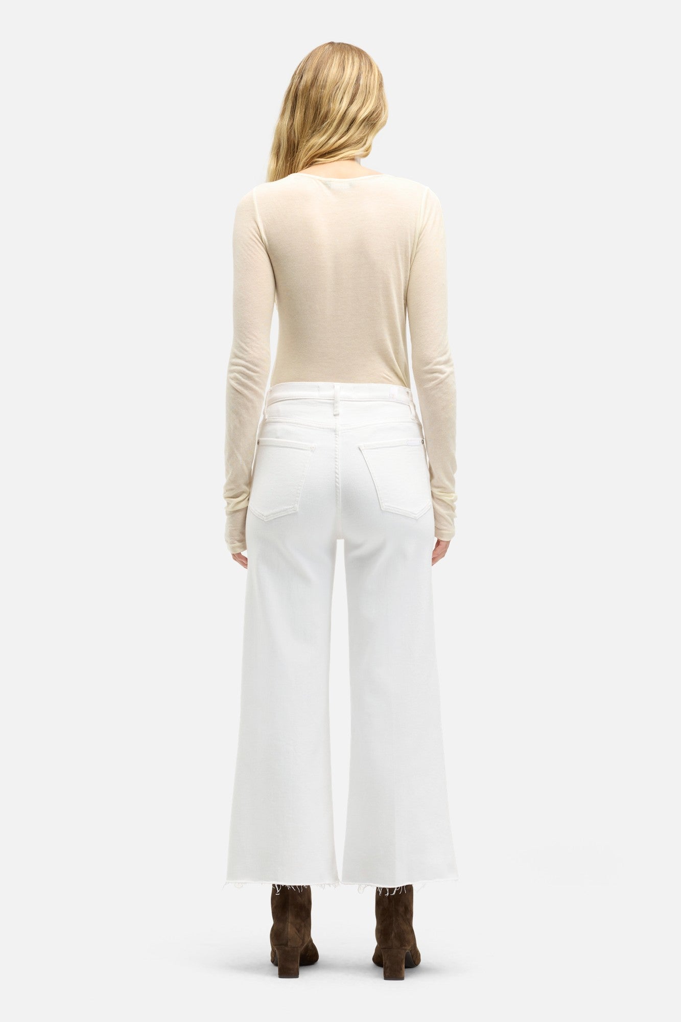 7-for-all-mankind-ultra-high-rise-cropped-jo-jeans-luxe-vintage-soleil image 5