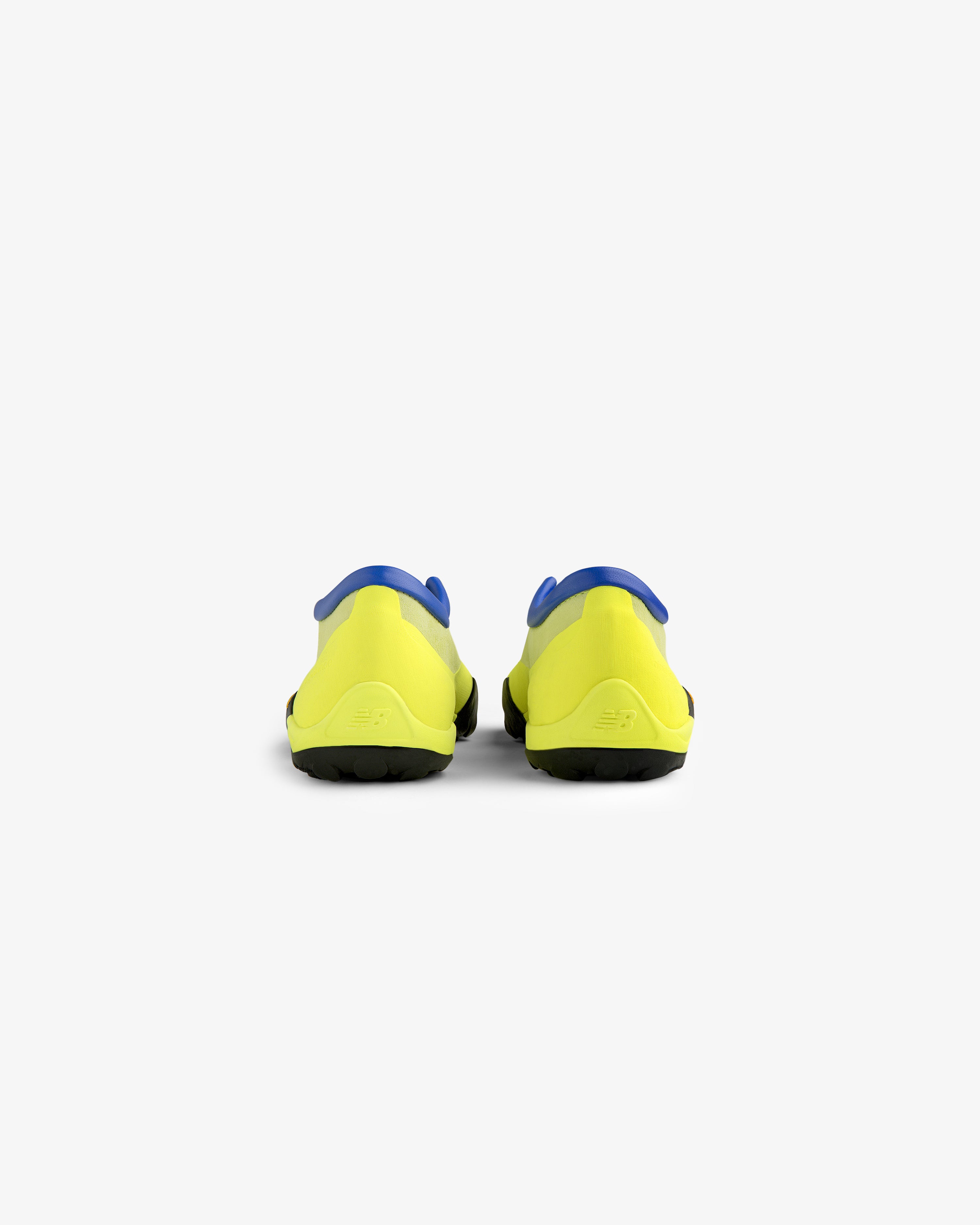 aim-leon-dore-x-new-balance-mt10t-neon-sneaker image 6