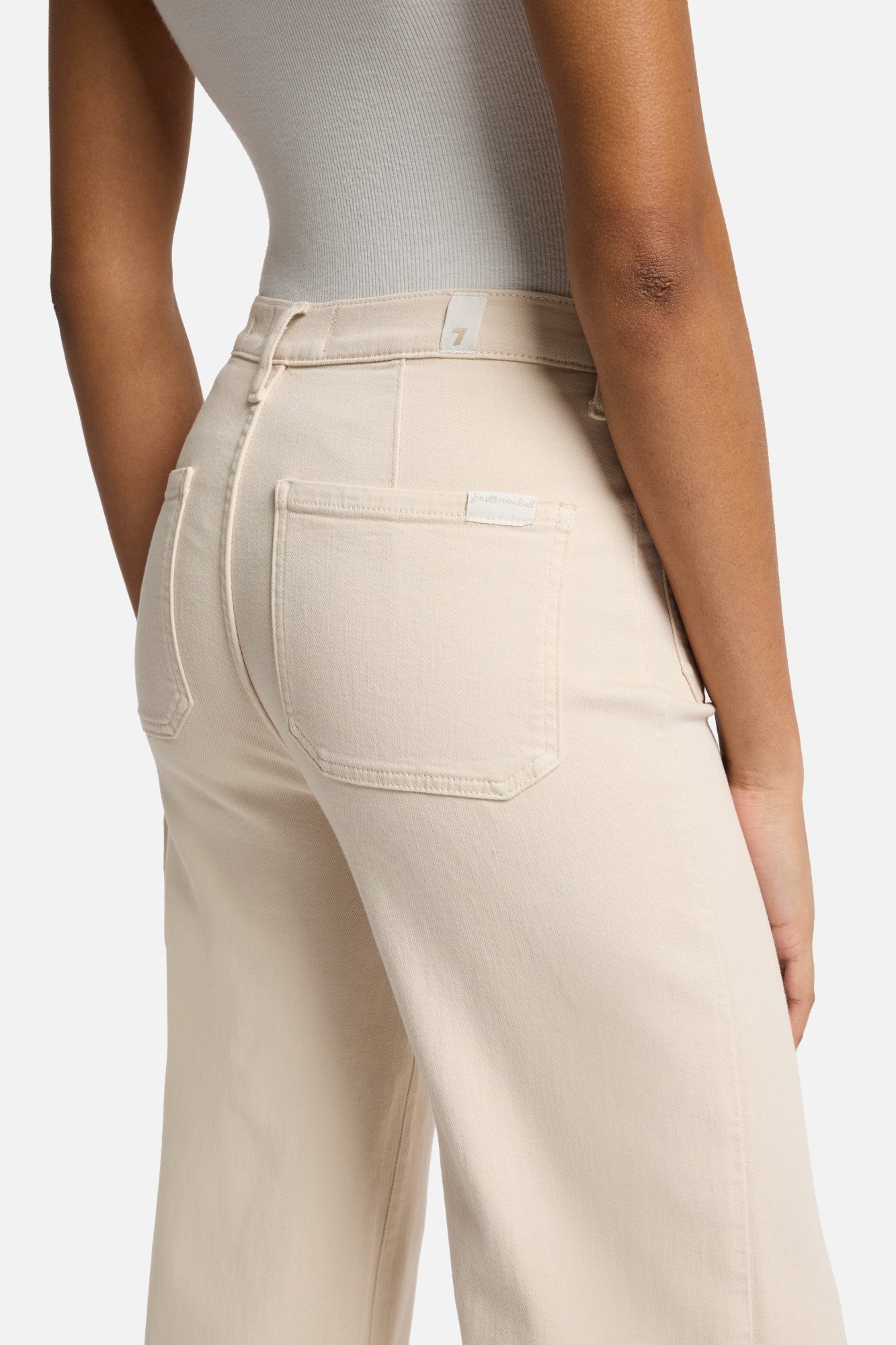 7-for-all-mankind-luxe-vintage-ultra-high-rise-cropped-jean-creme image 4