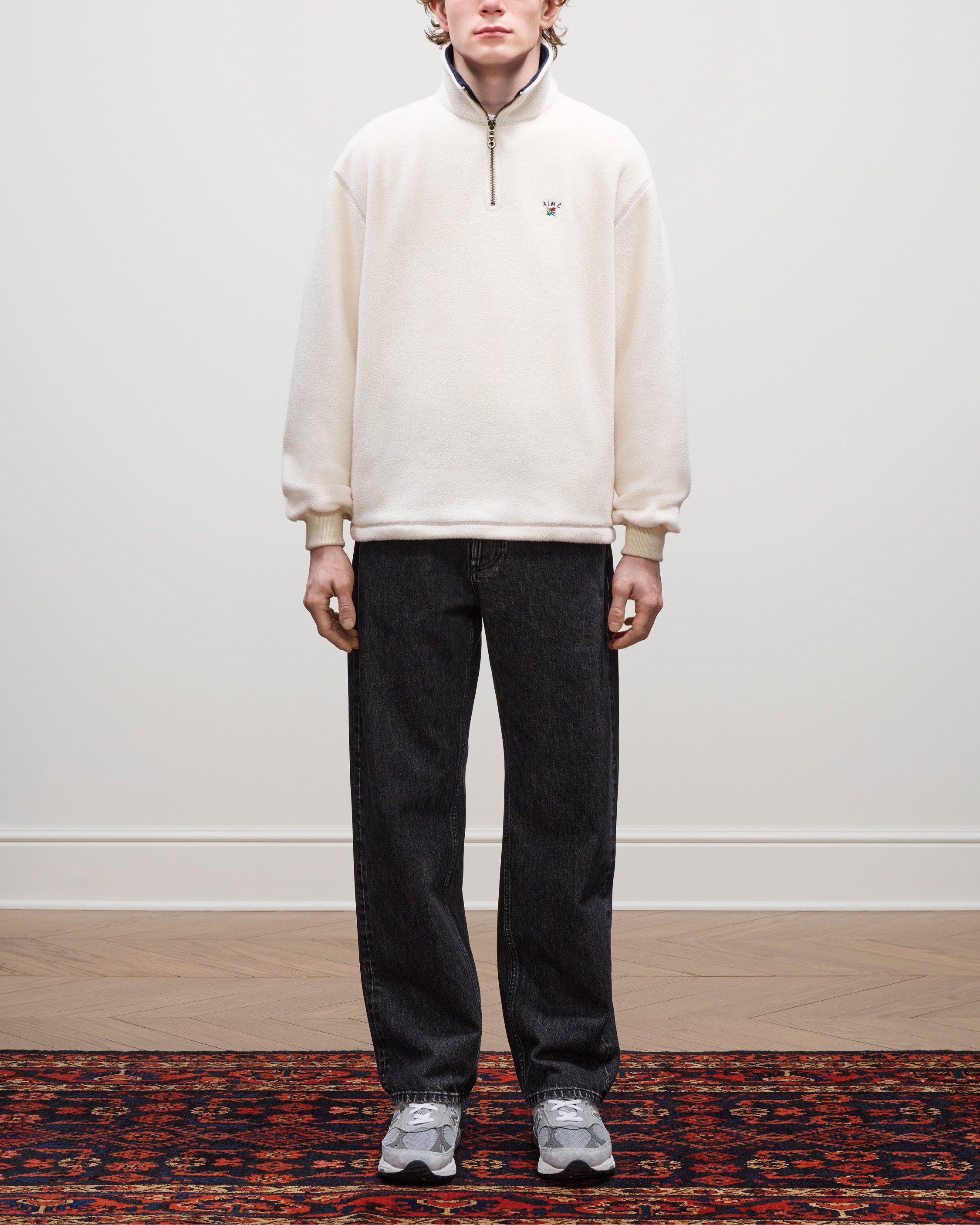 aim-leon-dore-crest-quarter-zip-fleece-pullover-creme image 4