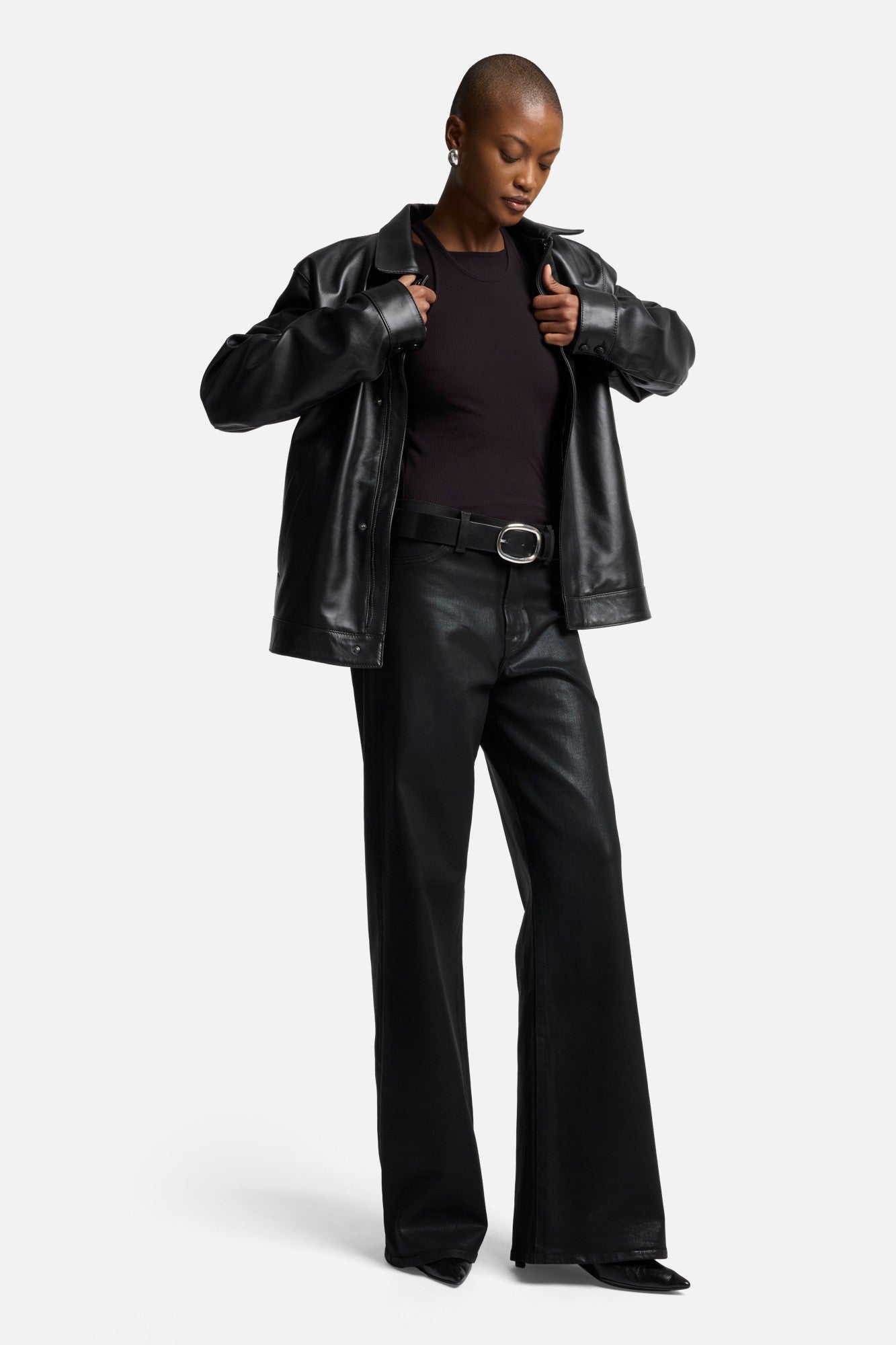 7-for-all-mankind-lotta-wide-leg-jeans-coated-black image 7