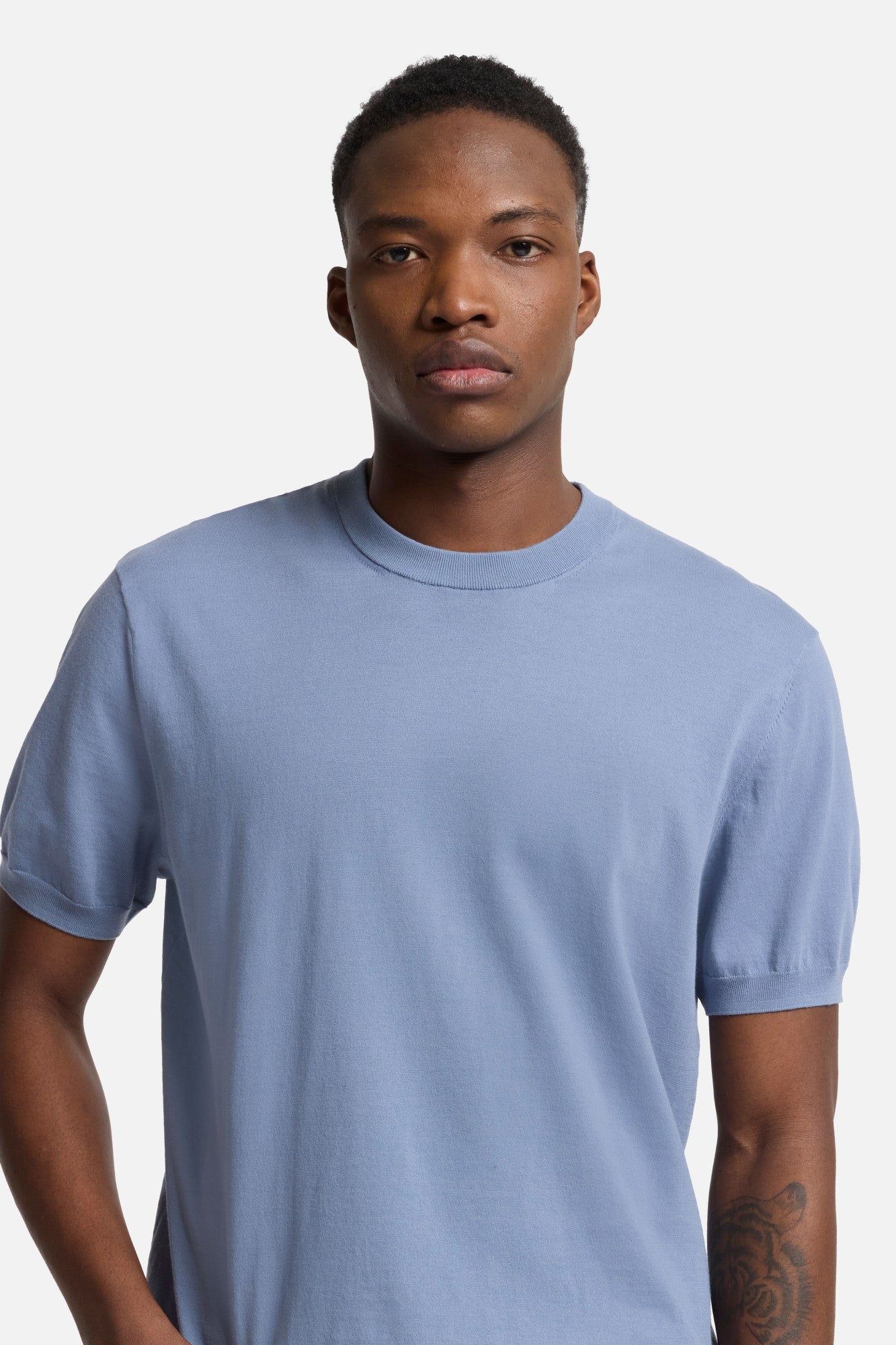 7-for-all-mankind-classic-cotton-short-sleeve-sweater-slate-blue-herren image 4