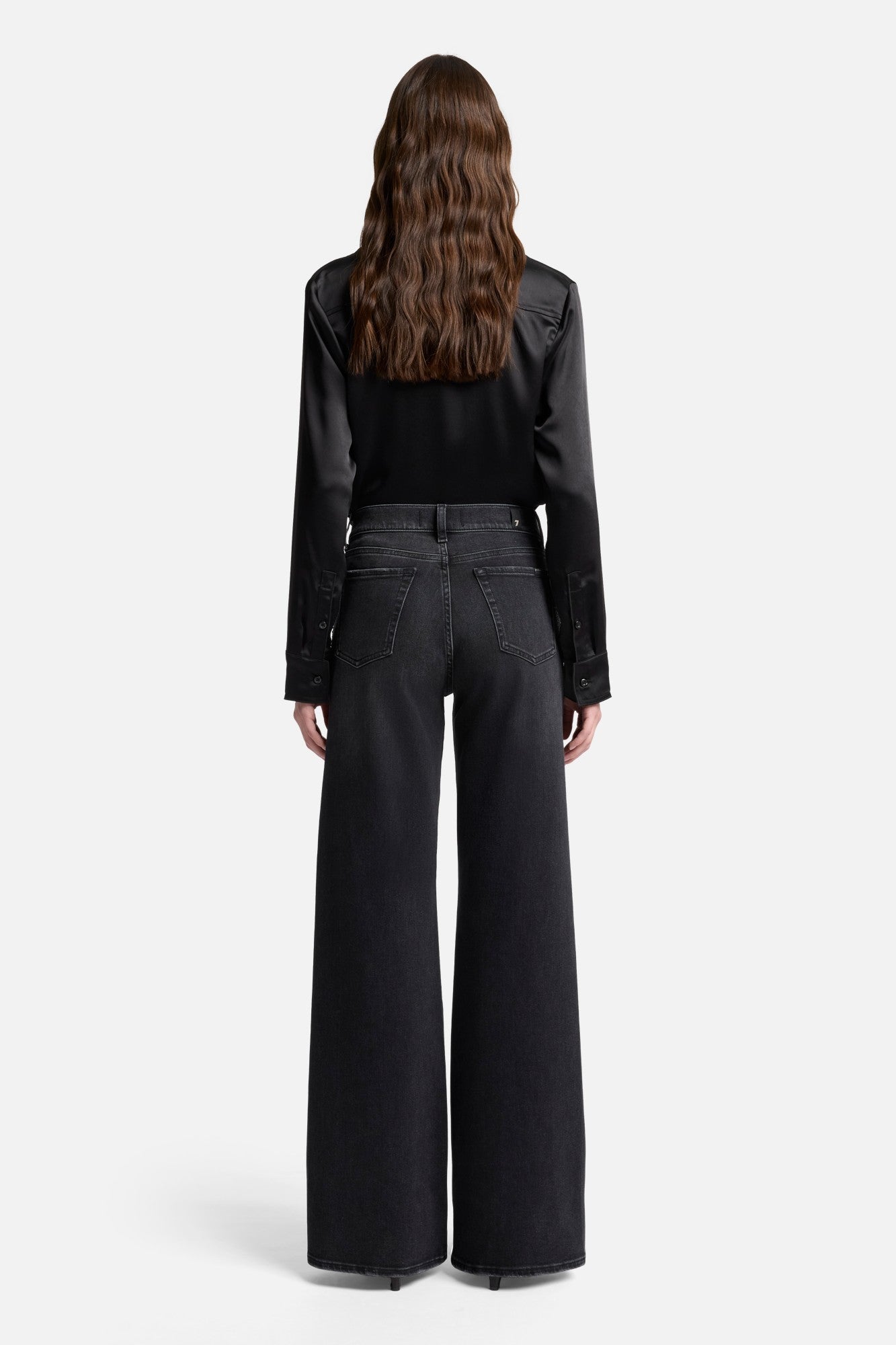 7-for-all-mankind-luxe-vintage-twisted-lotta-jeans-bottomline image 5