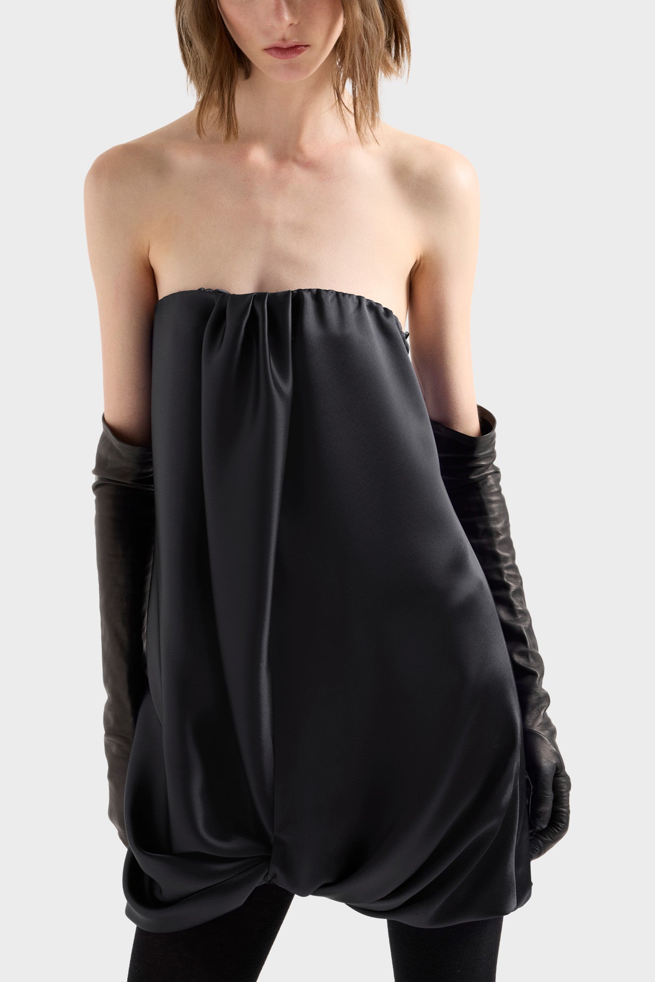 7-for-all-mankind-cinch-hem-mini-dress-tr-gerloses-satin-minikleid-in-satin-blac image 6