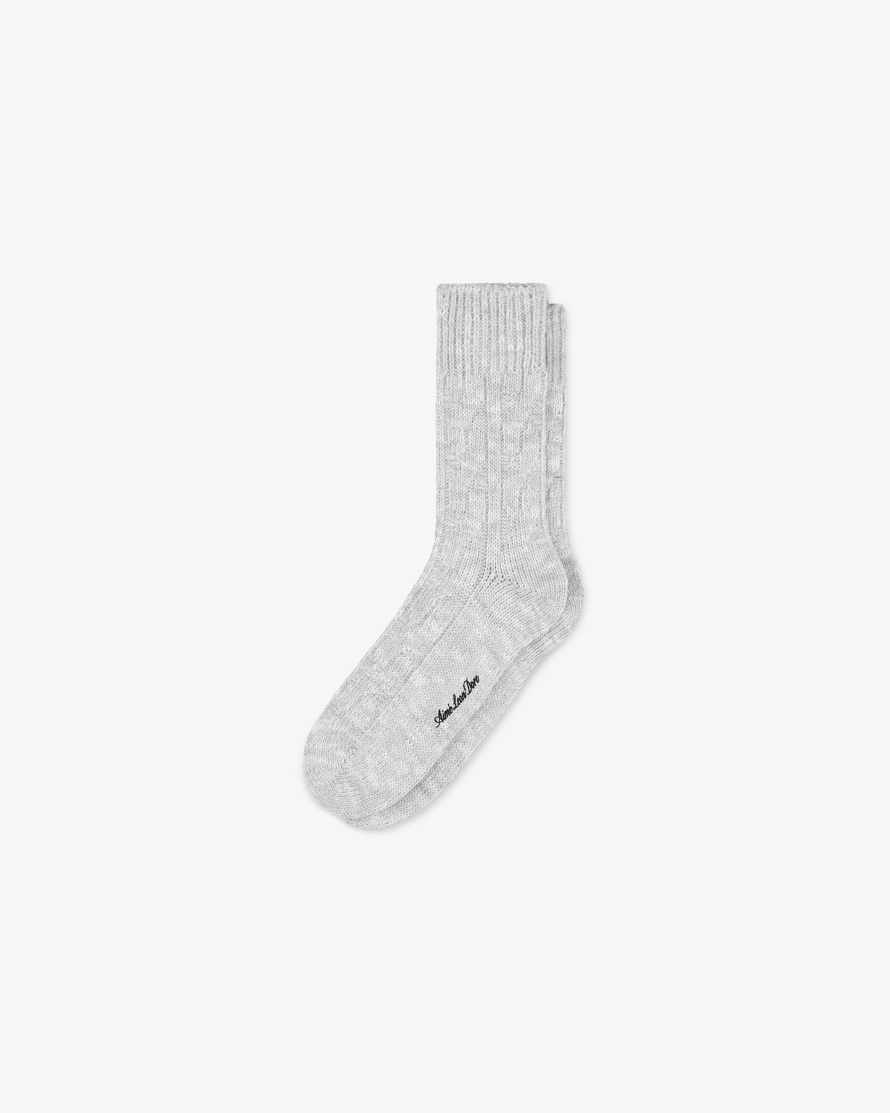 aim-leon-dore-cable-knit-hiking-sock-graue-wandersocken image 2