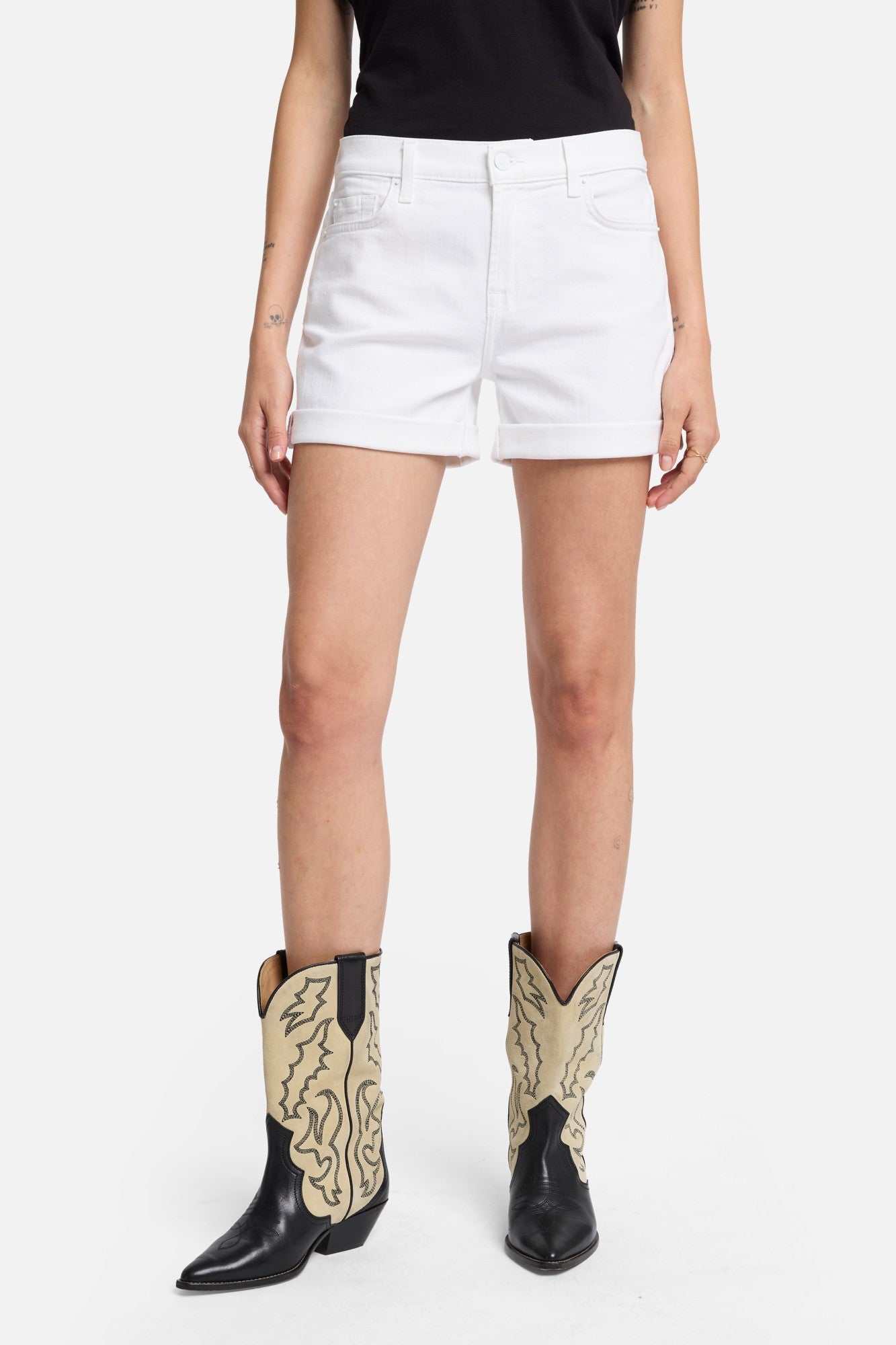 7-for-all-mankind-broken-twill-mid-roll-short-in-white-damen-jeansshorts-mit-mit image 3
