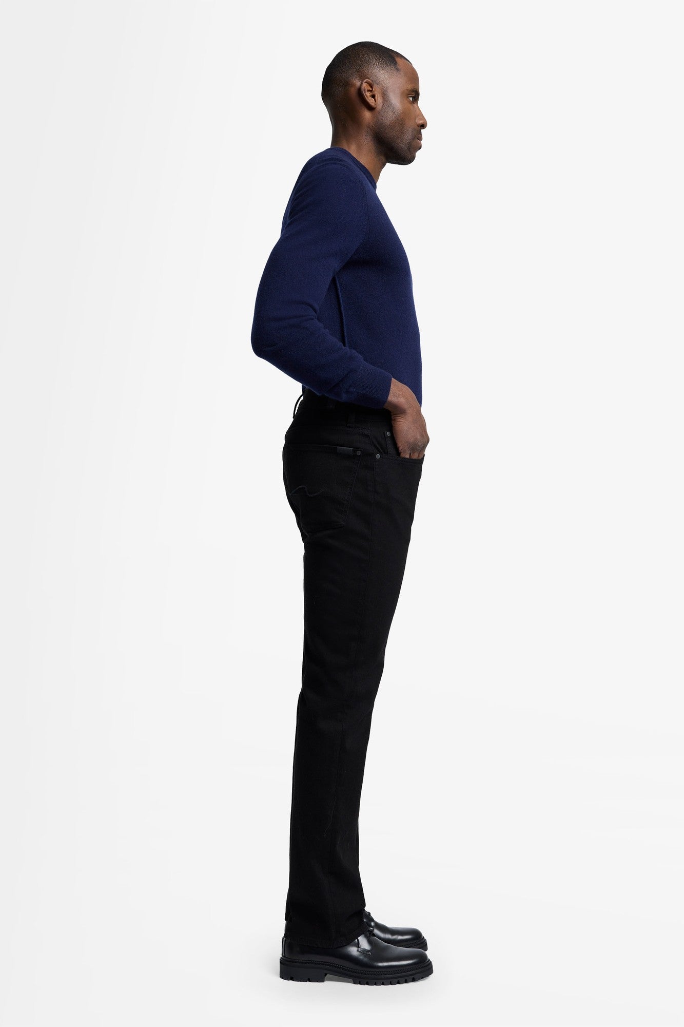 7-for-all-mankind-standard-jeans-luxe-performance-rinse-black image 6