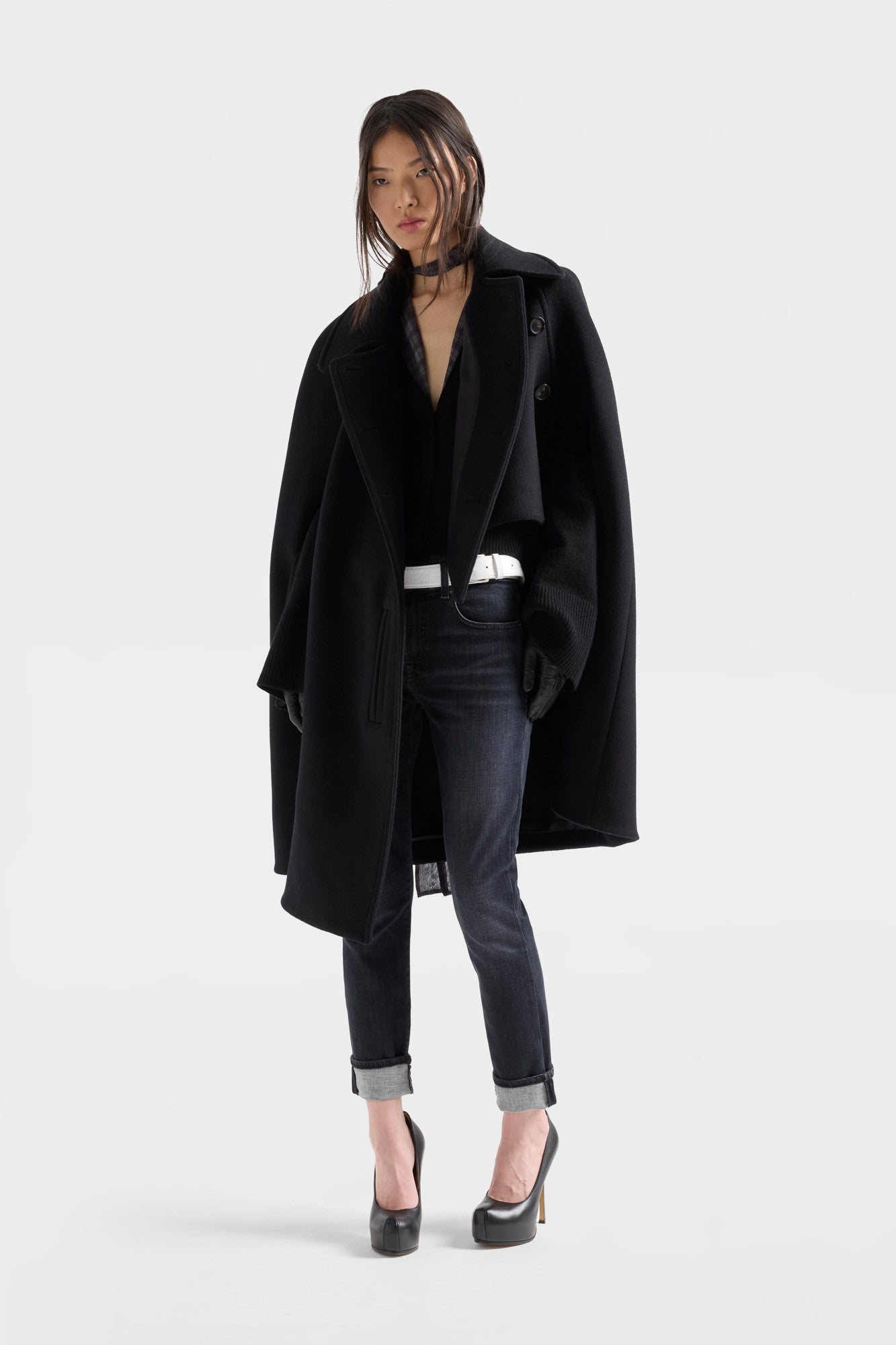 7-for-all-mankind-relaxed-skinny-jeans-carbon-storm image 2