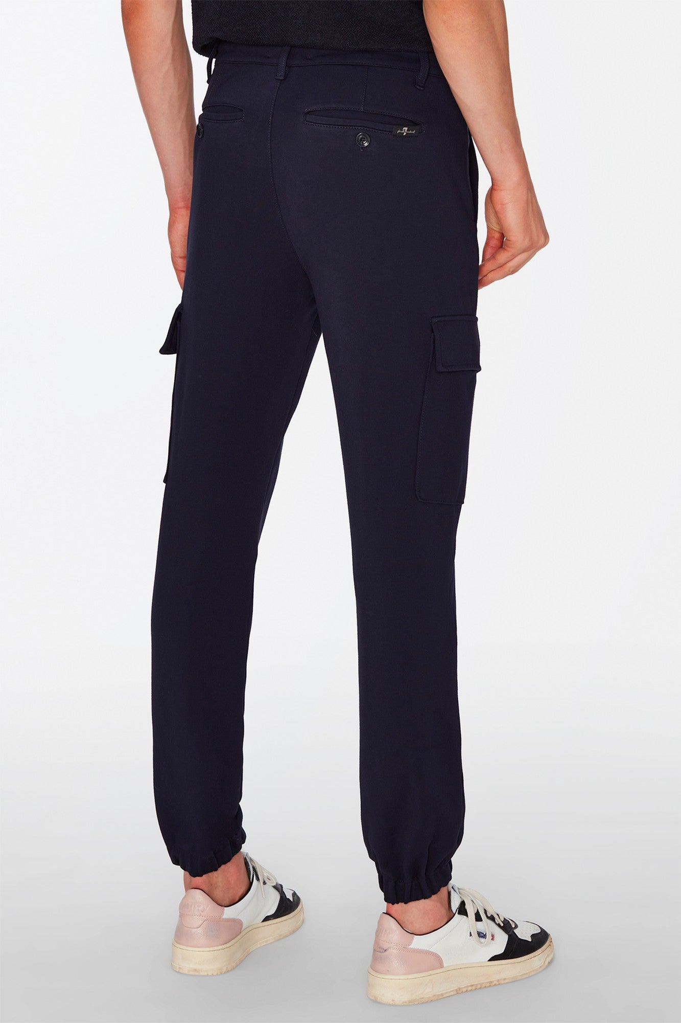 7-for-all-mankind-cargo-chino-luxe-performance-knit-navy-herren image 4
