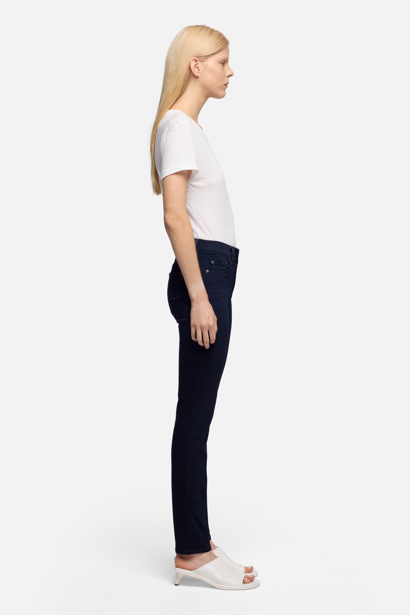 7-for-all-mankind-b-air-roxanne-ankle-slim-jeans-in-majesty image 6