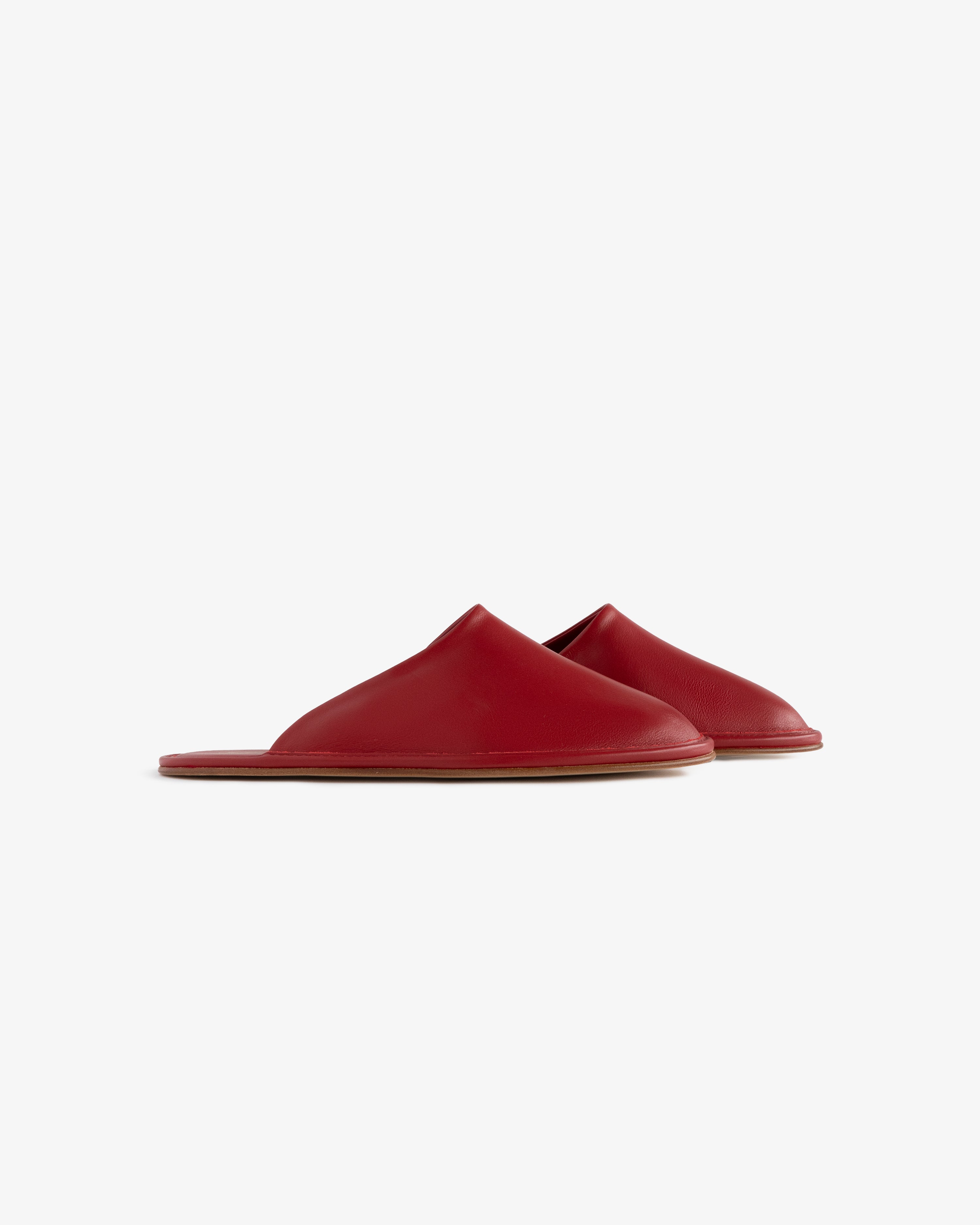aim-leon-dore-leather-travel-slipper-rote-lederslipper-made-in-italy image 4