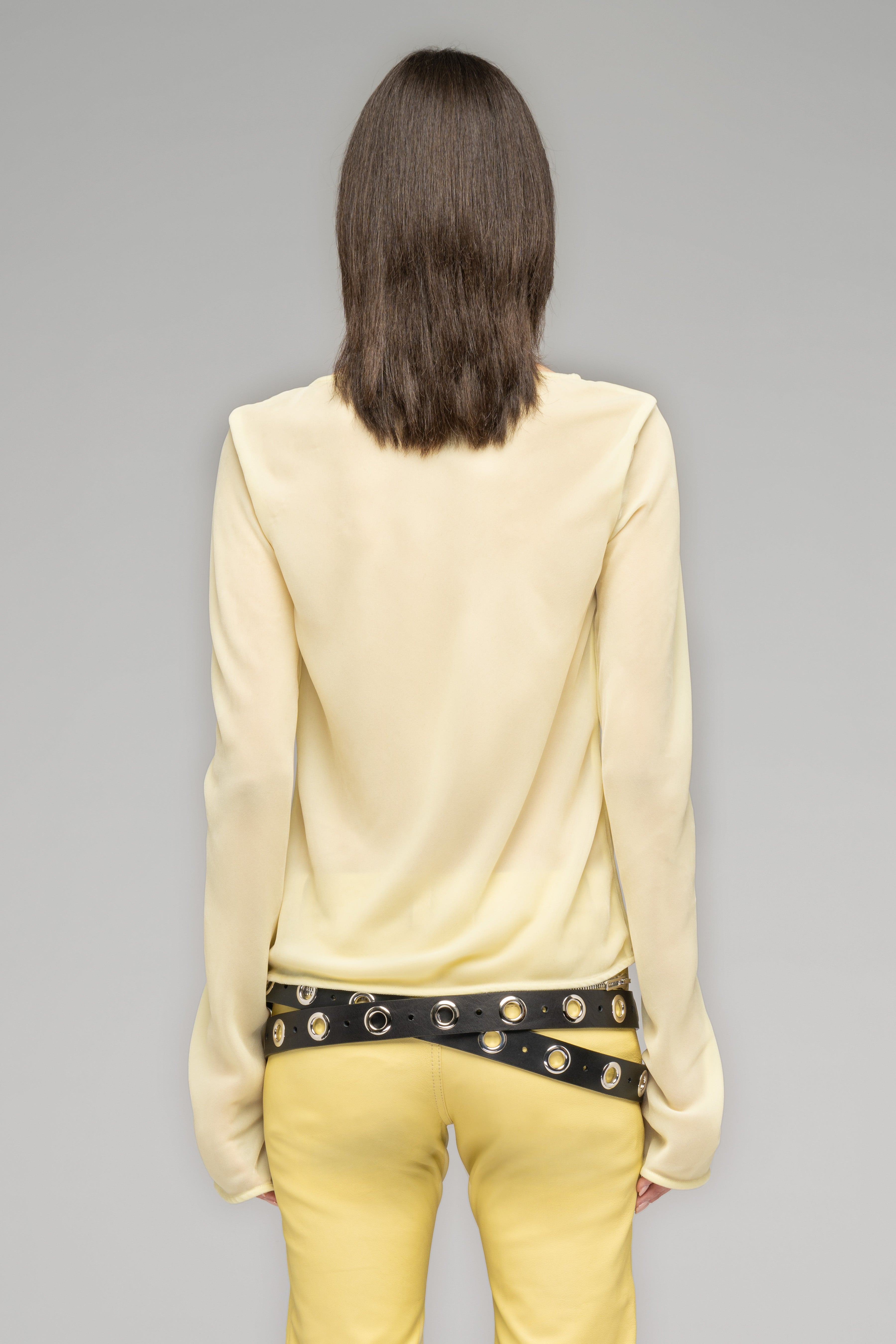 032c-golden-orb-woven-pleat-top-aus-samt image 4