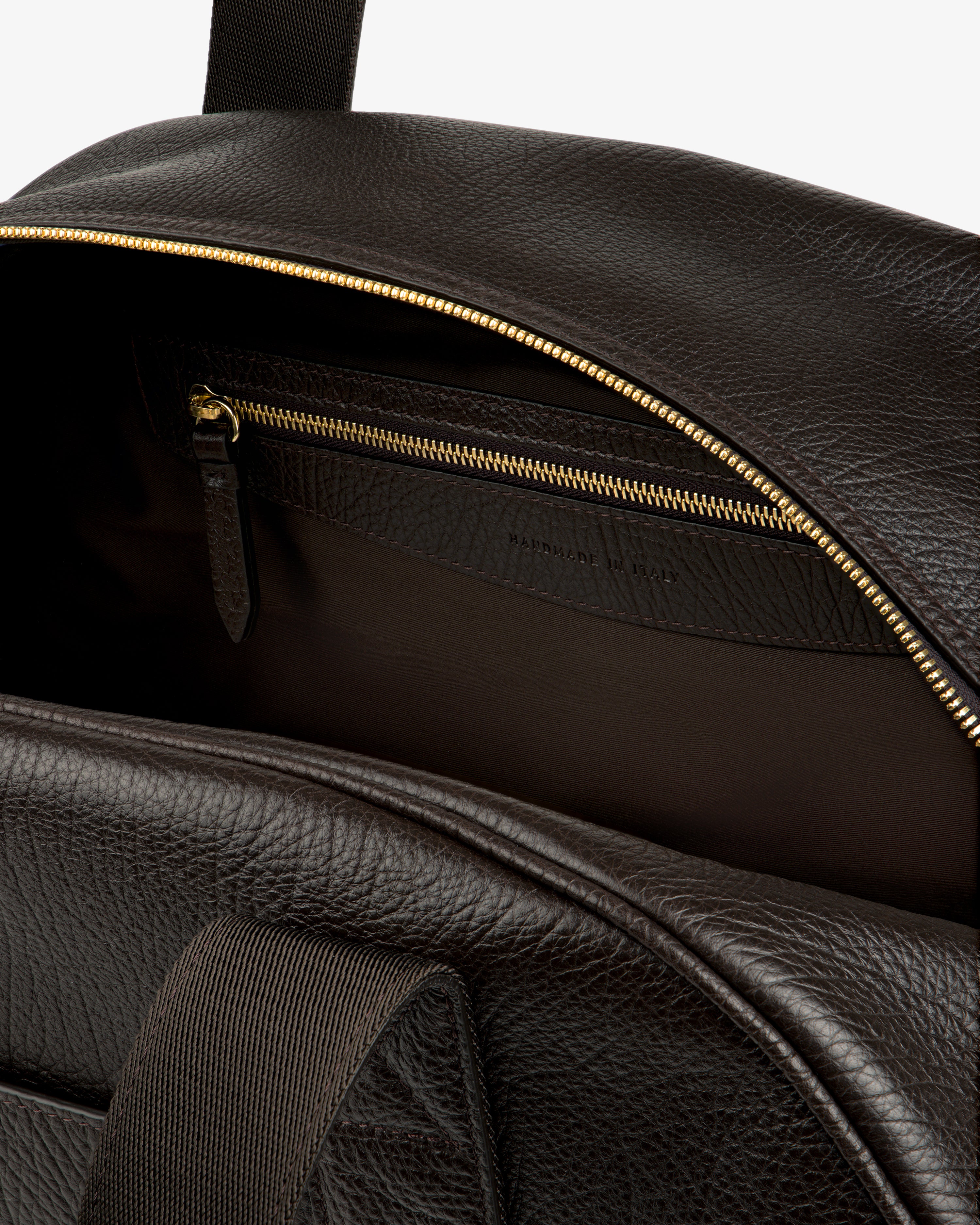 aim-leon-dore-tumbled-leather-duffle-bag-braun image 8