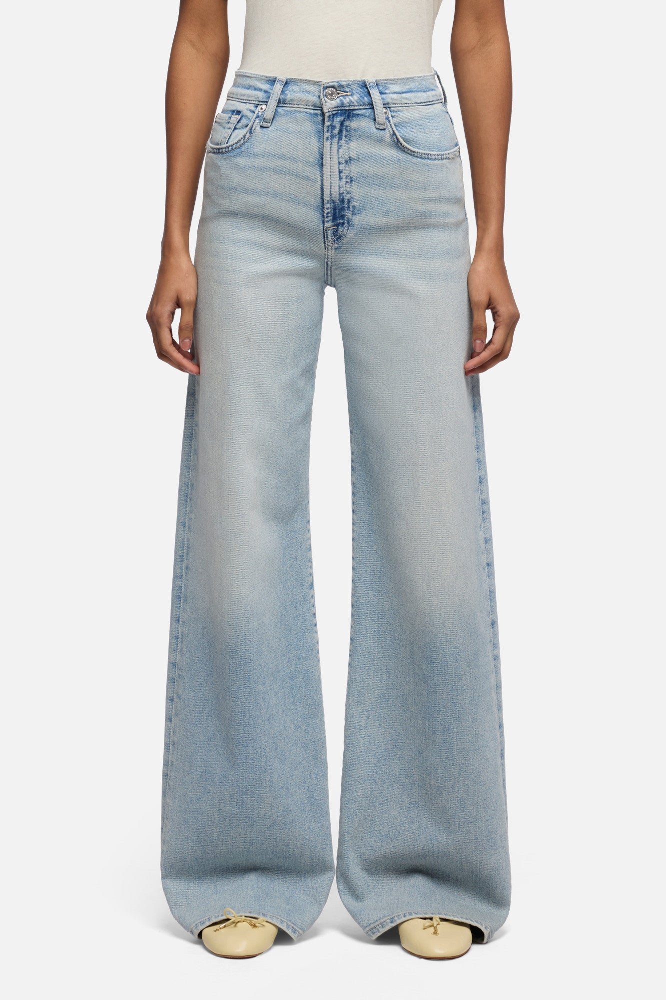 7-for-all-mankind-lotta-wide-leg-jeans-in-luxe-vintage-ghost-blue image 3