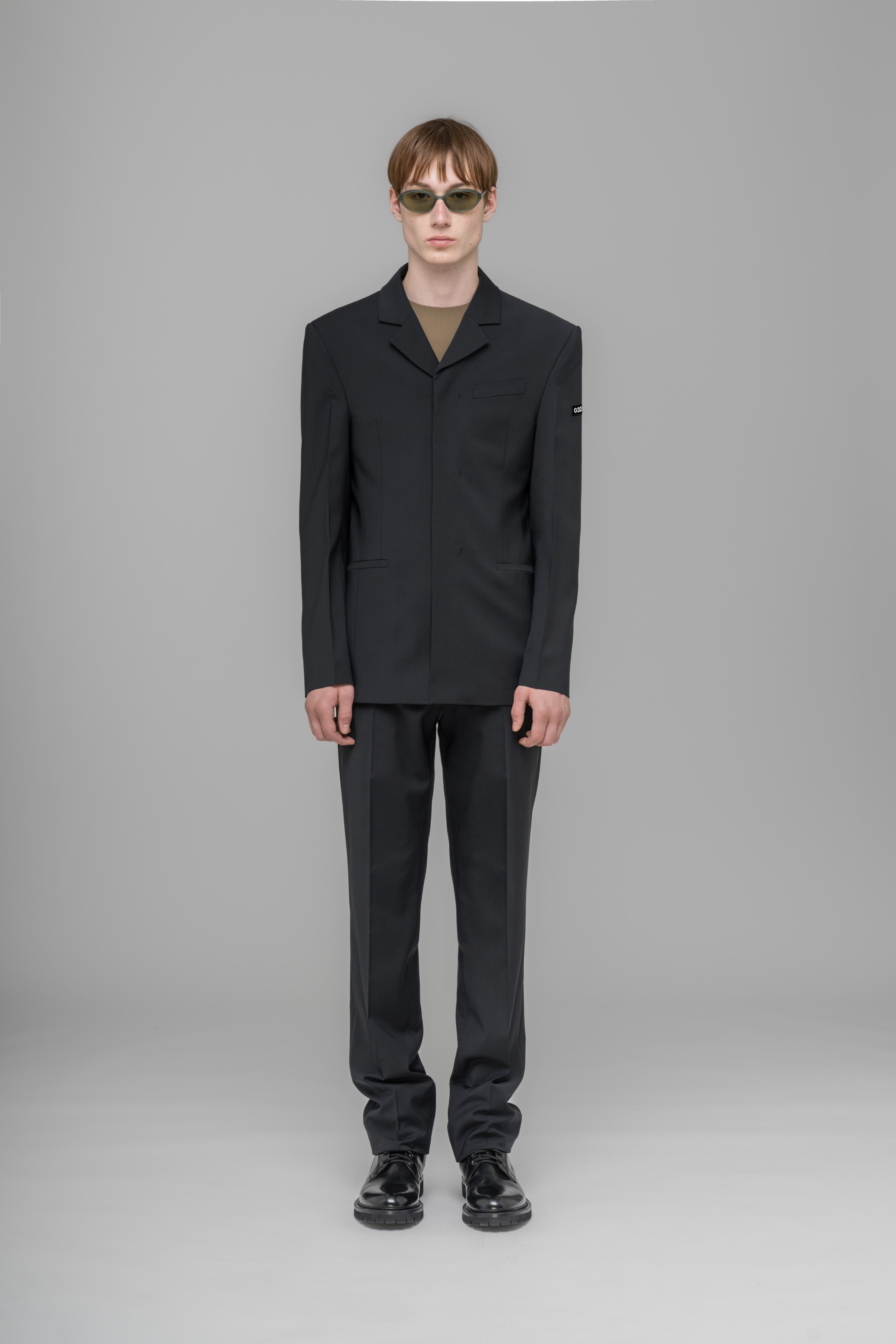 032c-office-attire-suit-jacket-sakko-herren-tailliert image 1