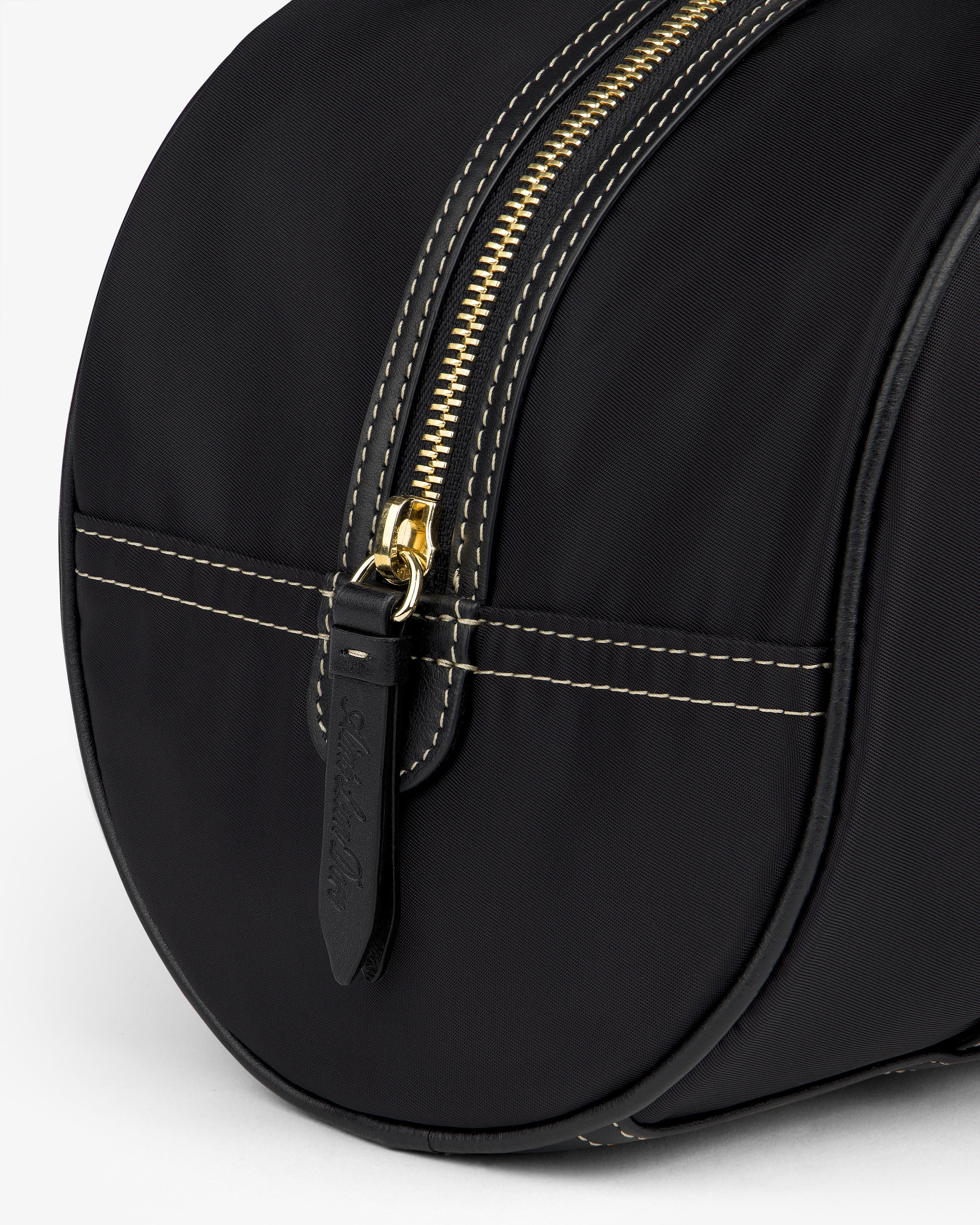 aim-leon-dore-mini-duffle-schultertasche-schwarzes-nylon-mit-leder image 6