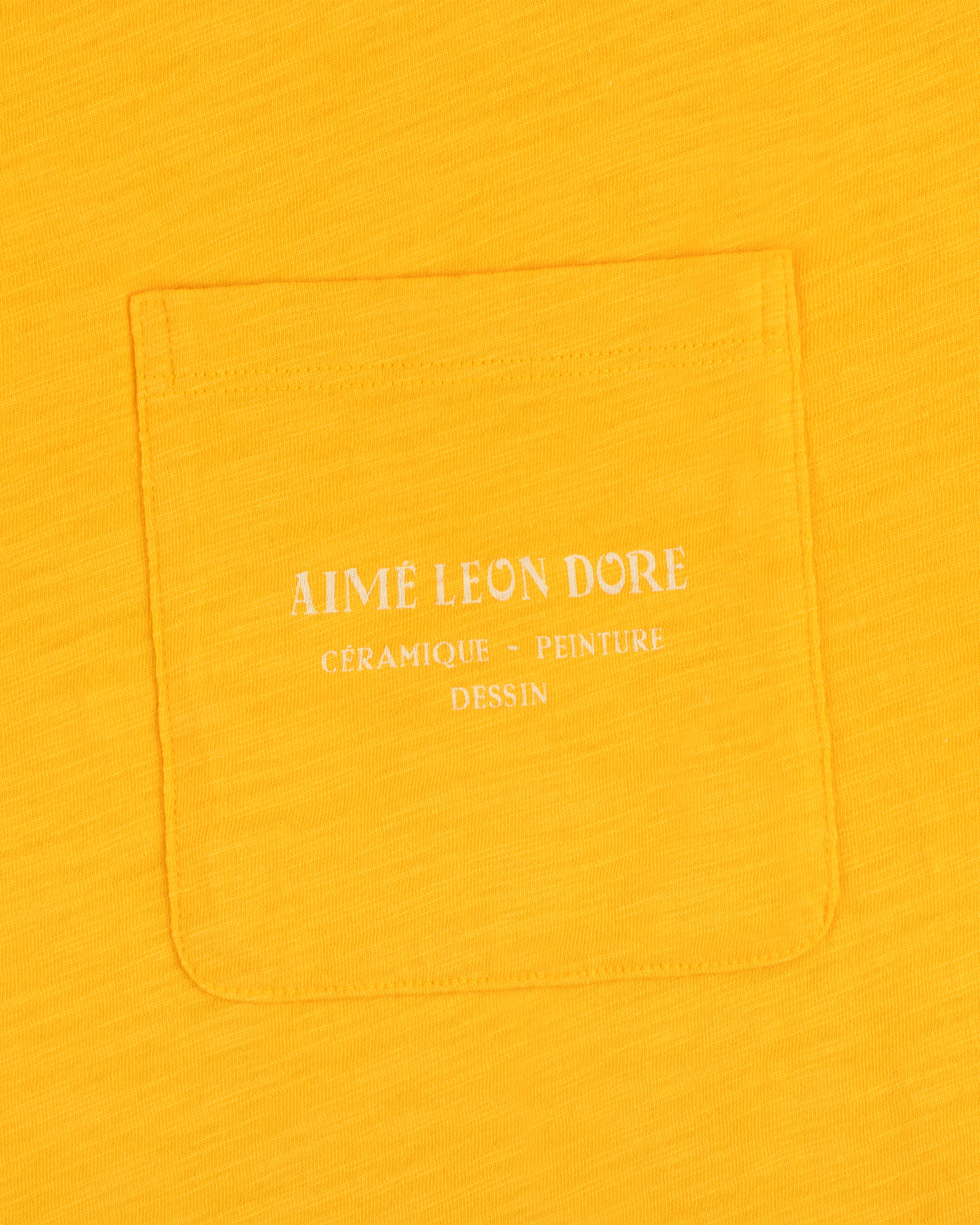 aim-leon-dore-artiste-pocket-t-shirt-gelb-regular-fit image 5