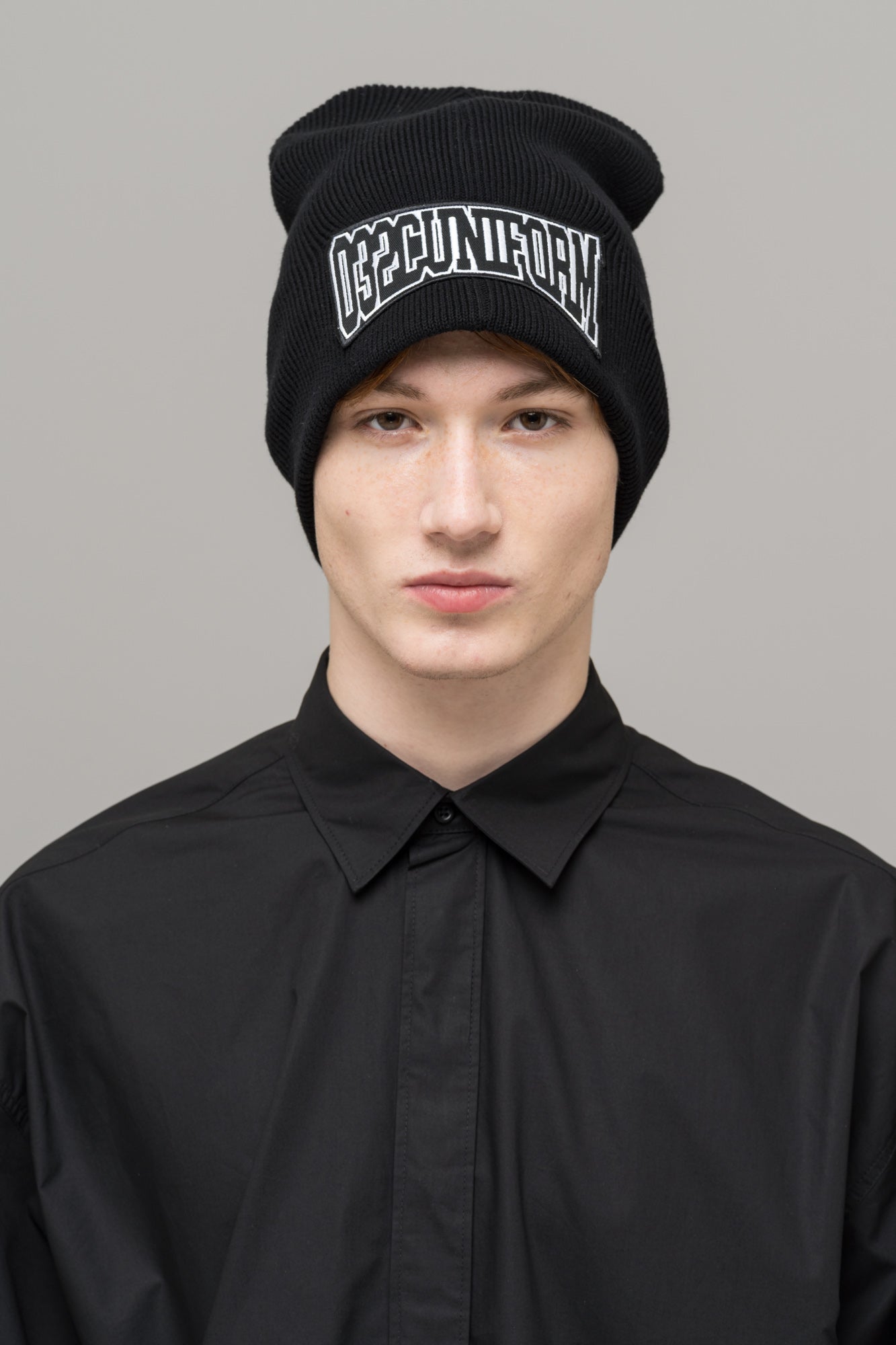 032c-beanie-mit-stickerei-strick-m-tze image 3