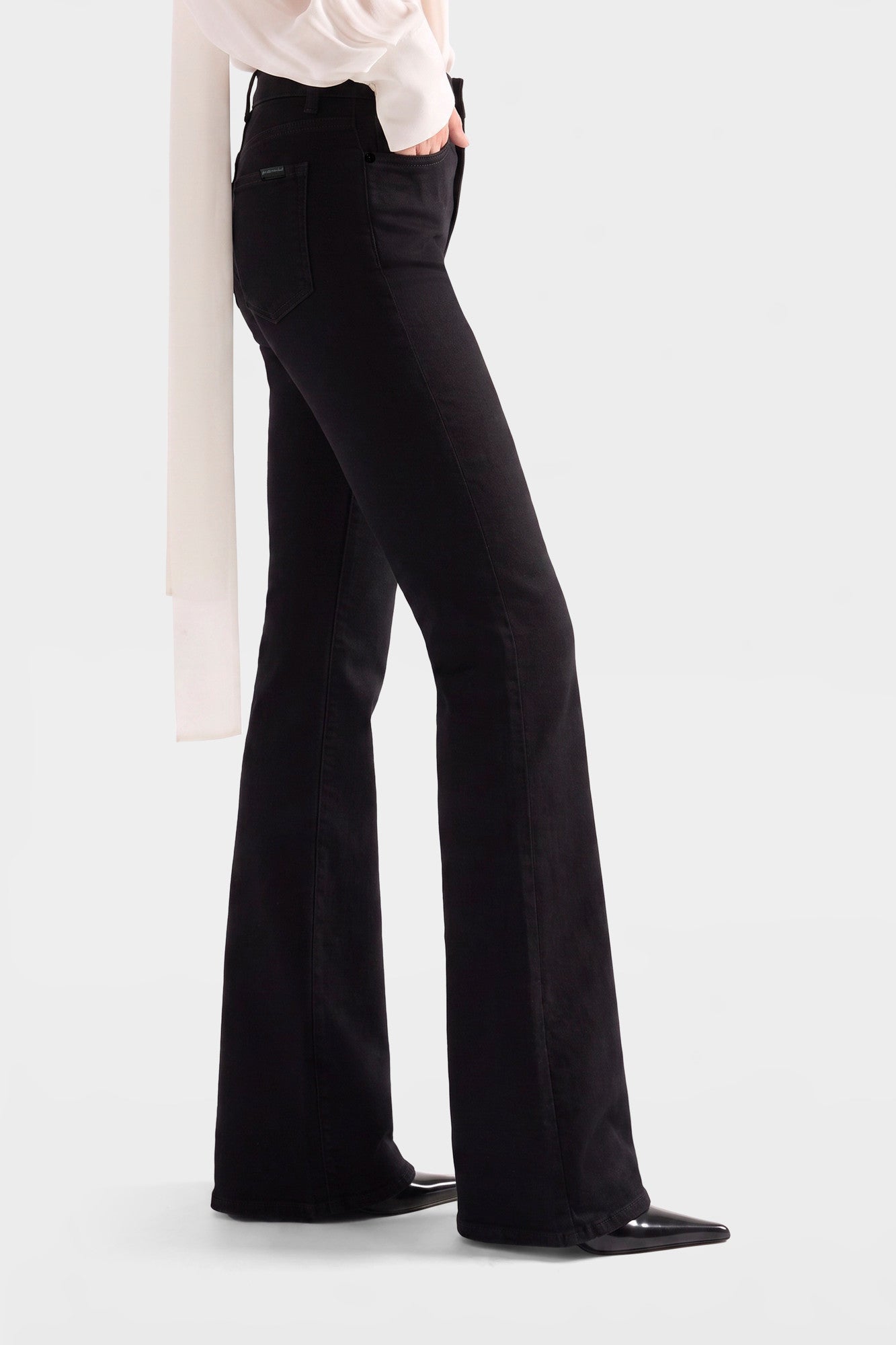 7-for-all-mankind-lisha-slim-illusion-soho-night-damen-flare-jeans-schwarz image 6