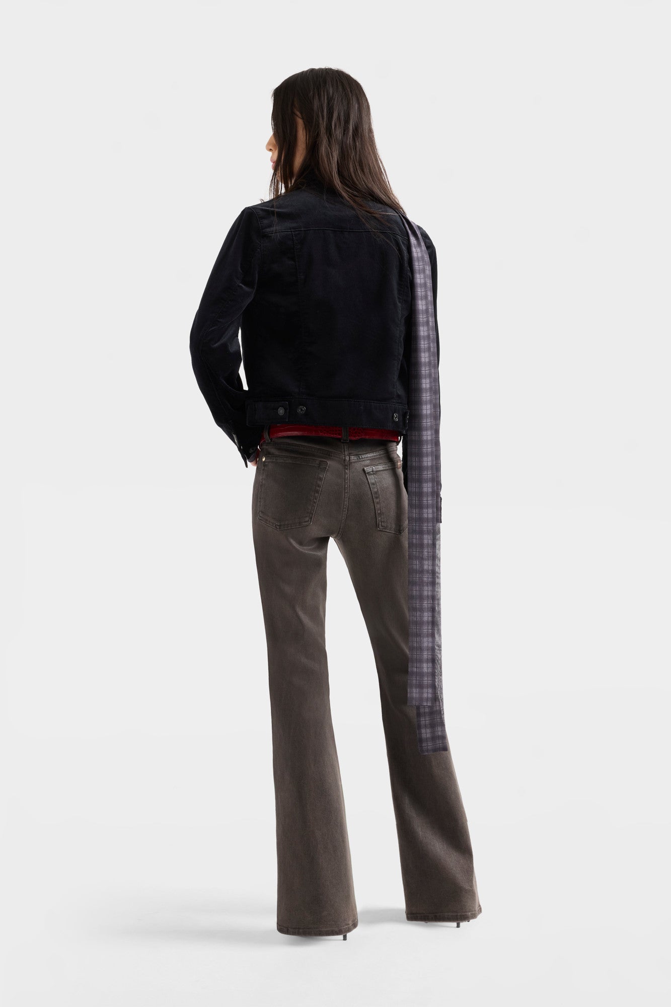 7-for-all-mankind-leggy-bootcut-coated-brown-damen-leder-look-jeans image 5