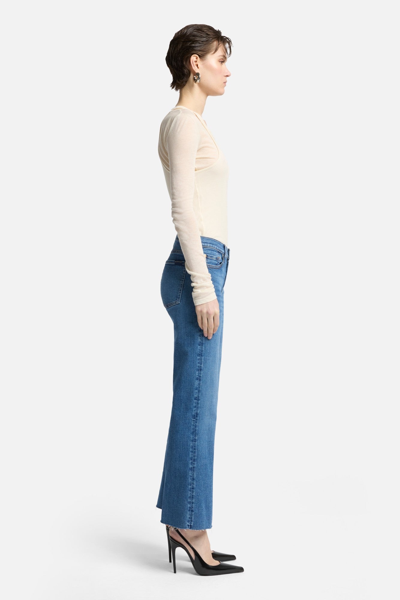 7-for-all-mankind-slim-illusion-cropped-dojo-yuma-jeans image 6