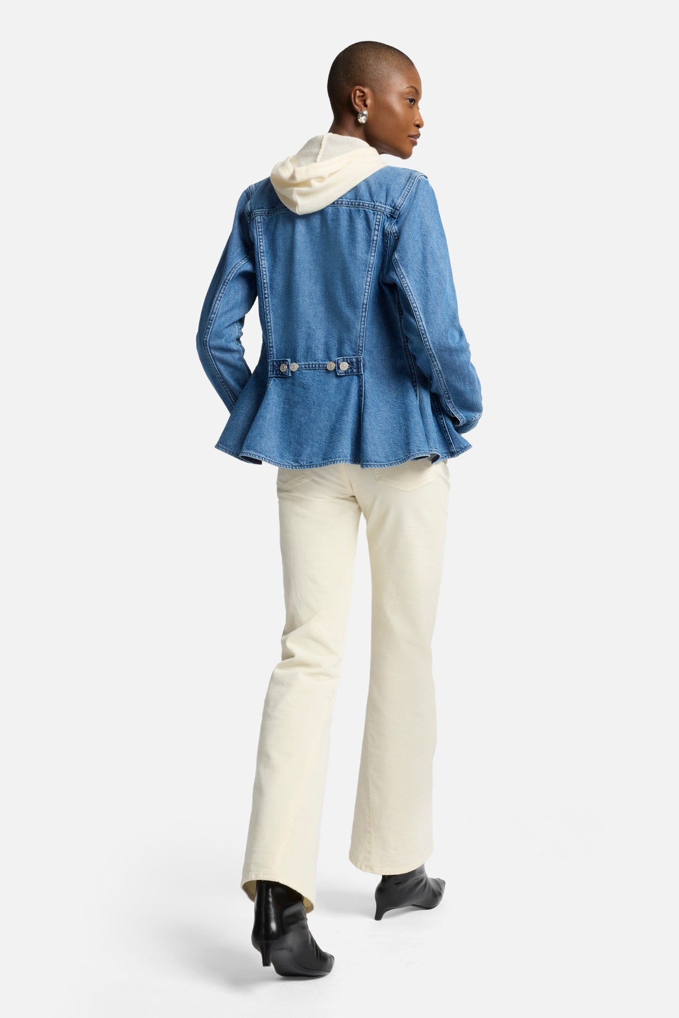 7-for-all-mankind-weightless-denim-flounce-trucker-jacke-hilo image 7
