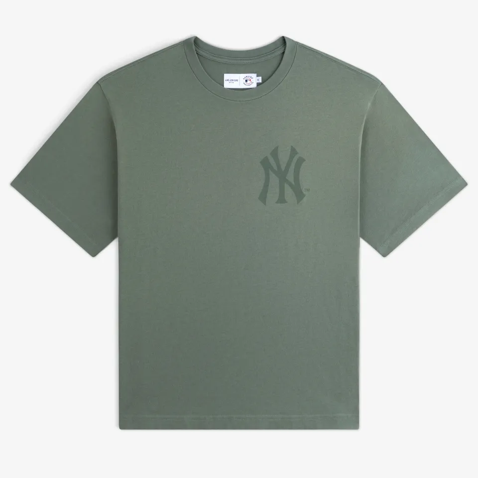 aim-leon-dore-yankees-washed-logo-tee-t-shirt-gr-n image 1
