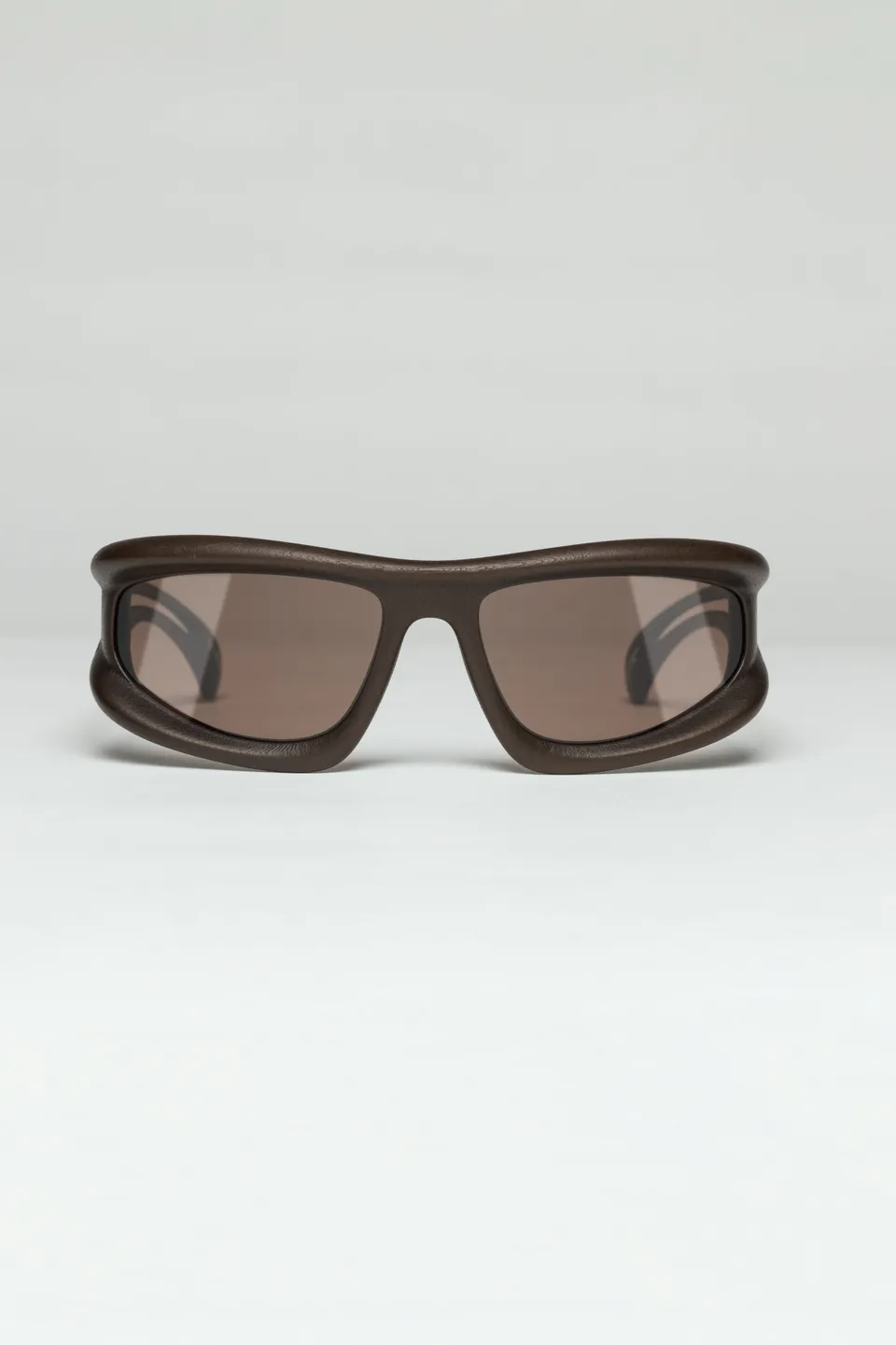 mykita-x-032c-marfa-sonnenbrille-ebony-brown image 1