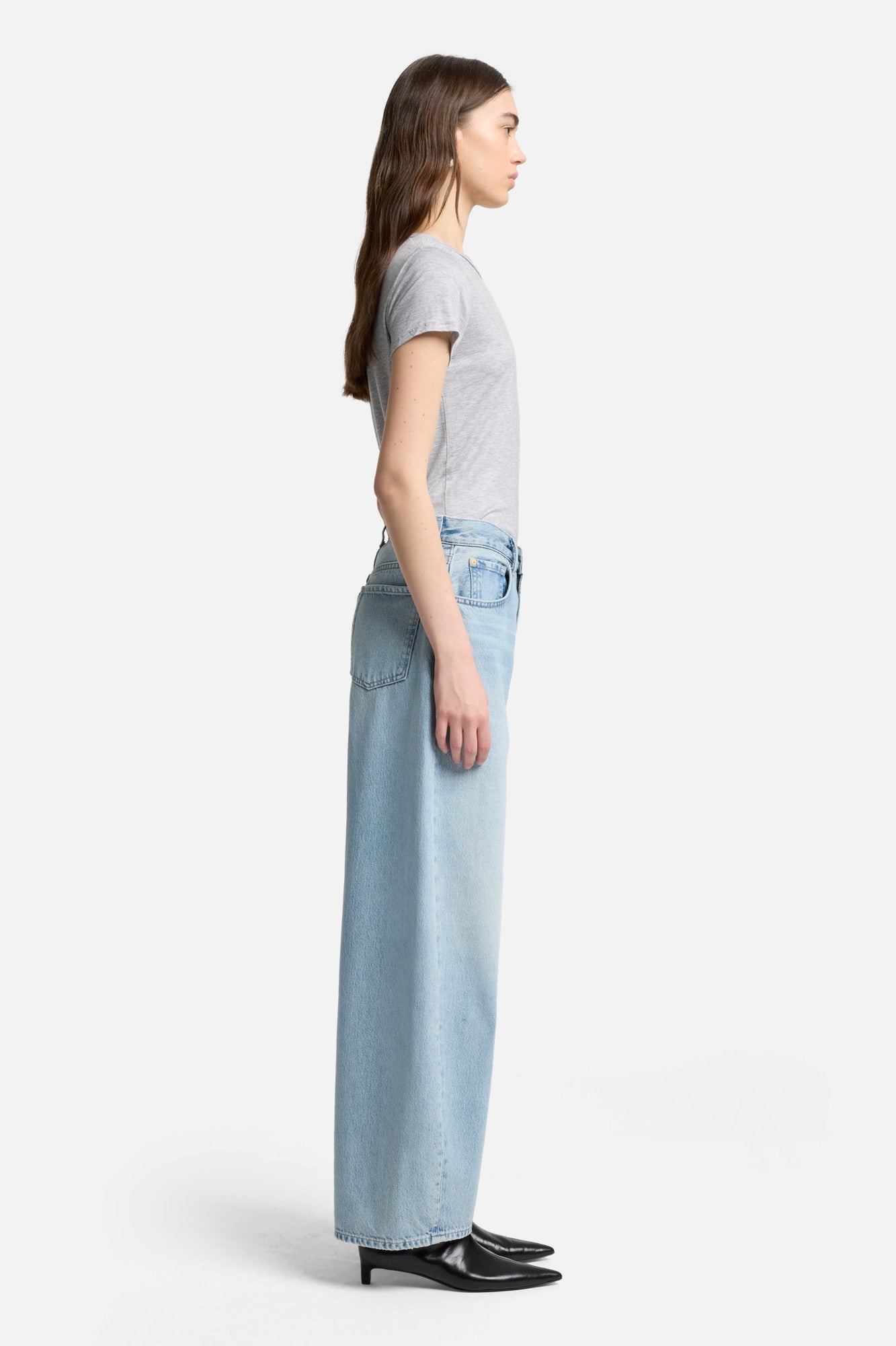 7-for-all-mankind-twisted-bonnie-jeans-in-september image 6