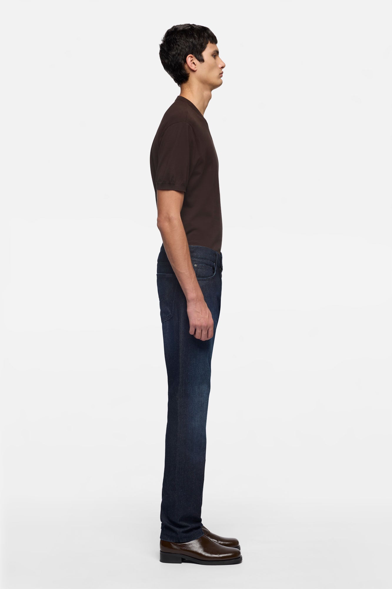 7-for-all-mankind-the-straight-straight-jeans-herren-in-silk-denim-constellation image 6